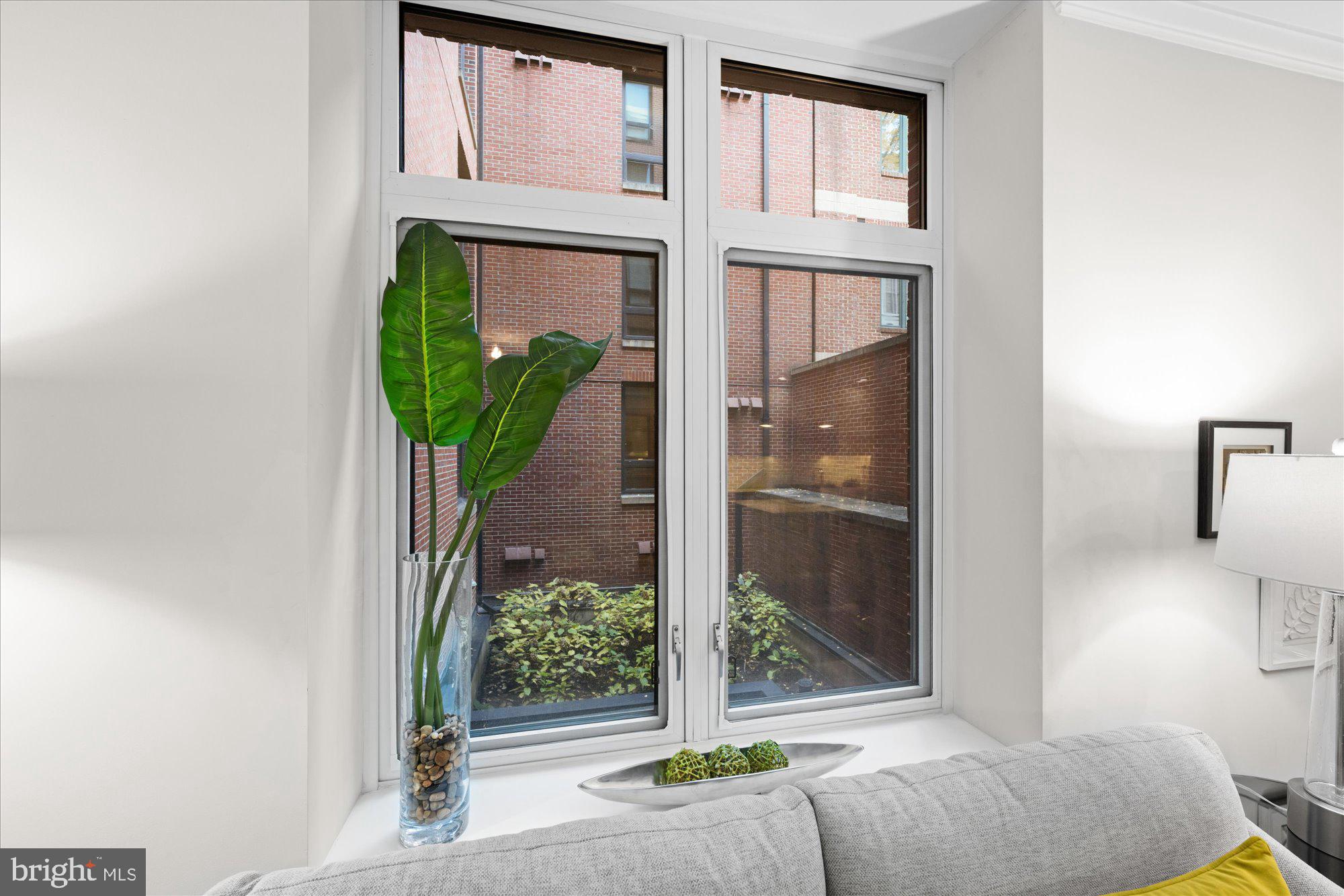 HAMPDEN ROW - Residential