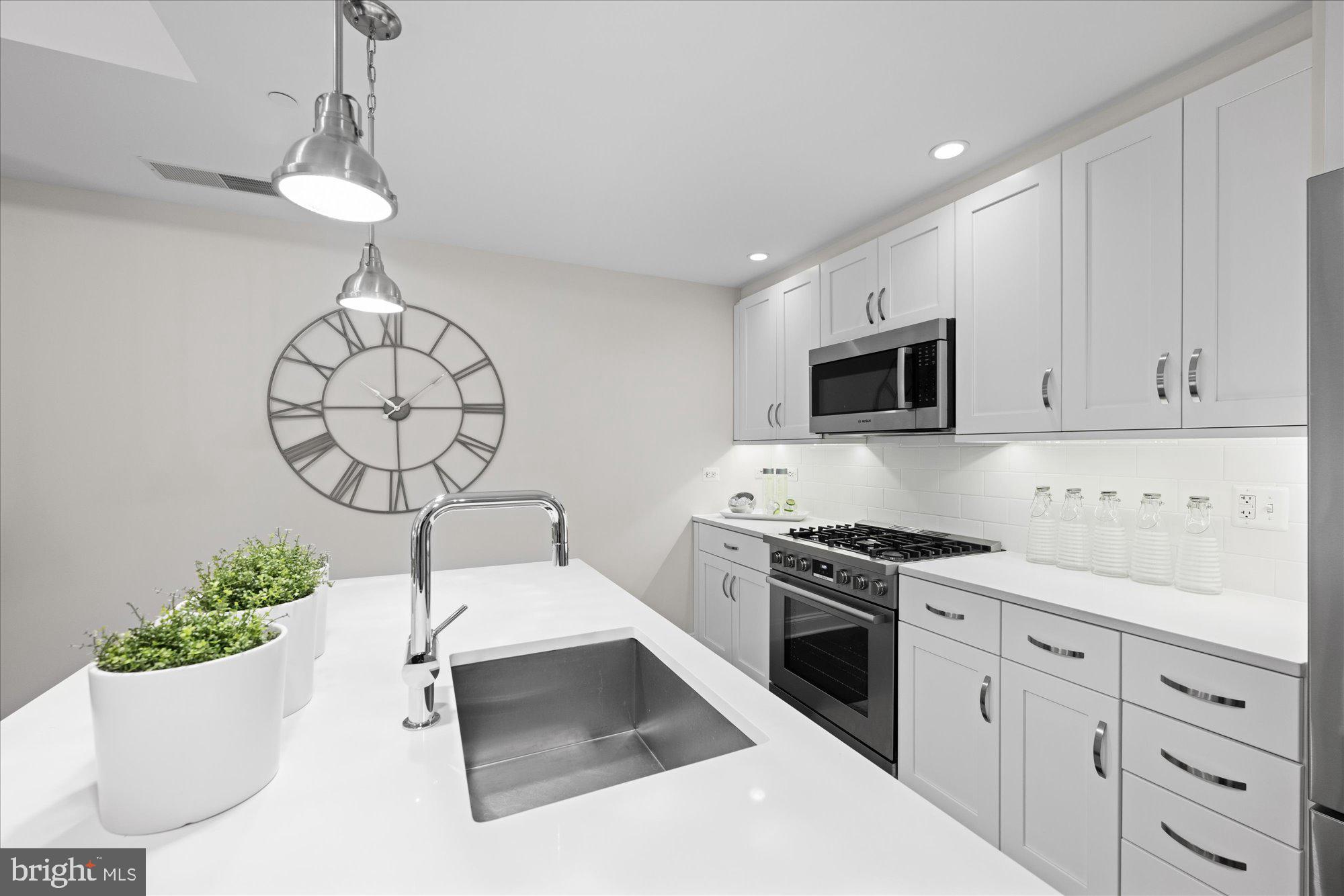 HAMPDEN ROW - Residential