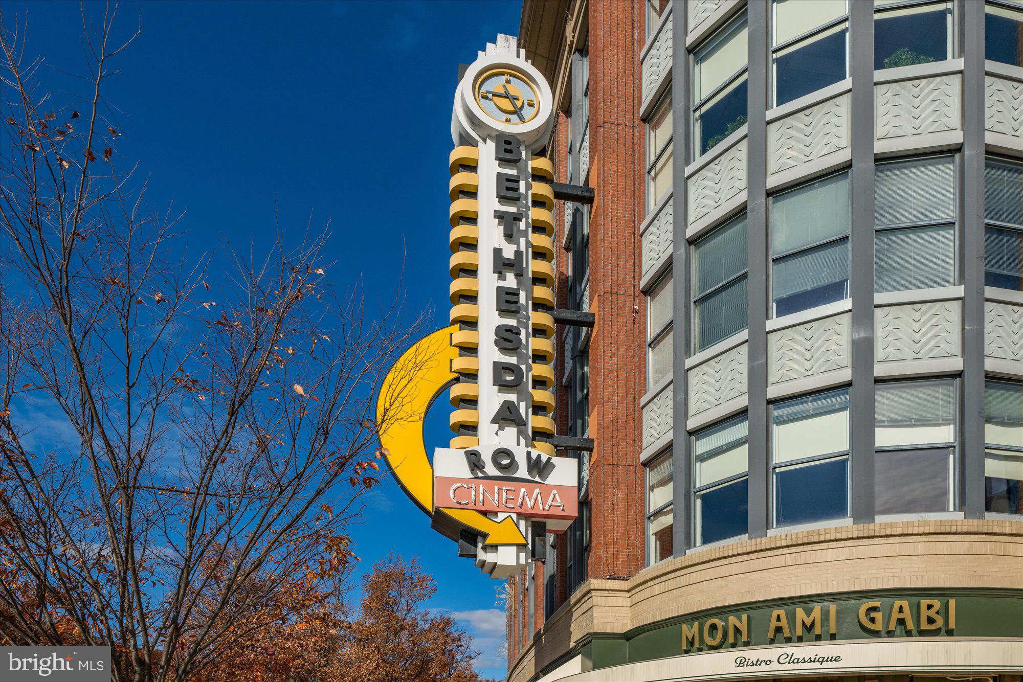 HAMPDEN ROW - Residential