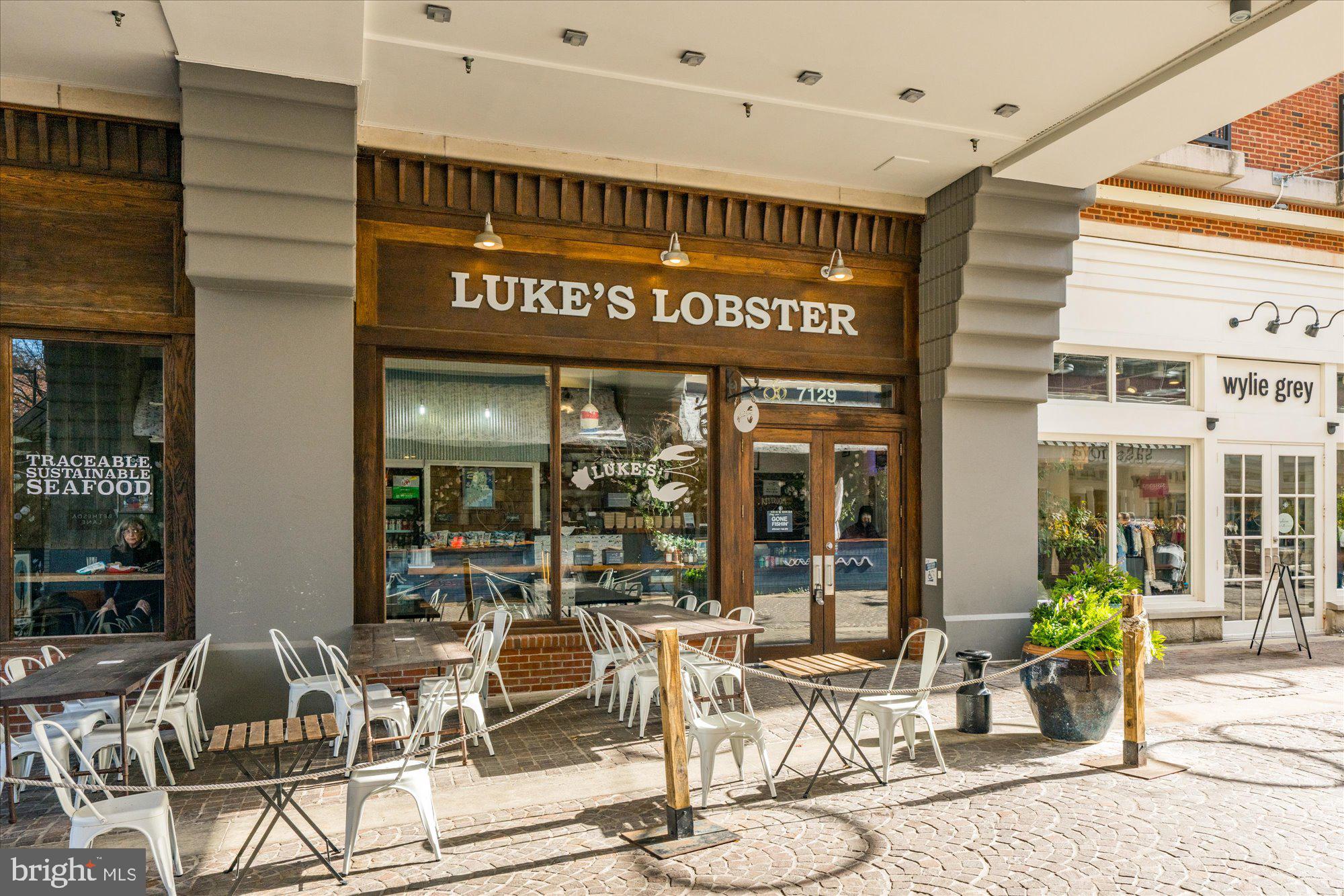 HAMPDEN ROW - Residential