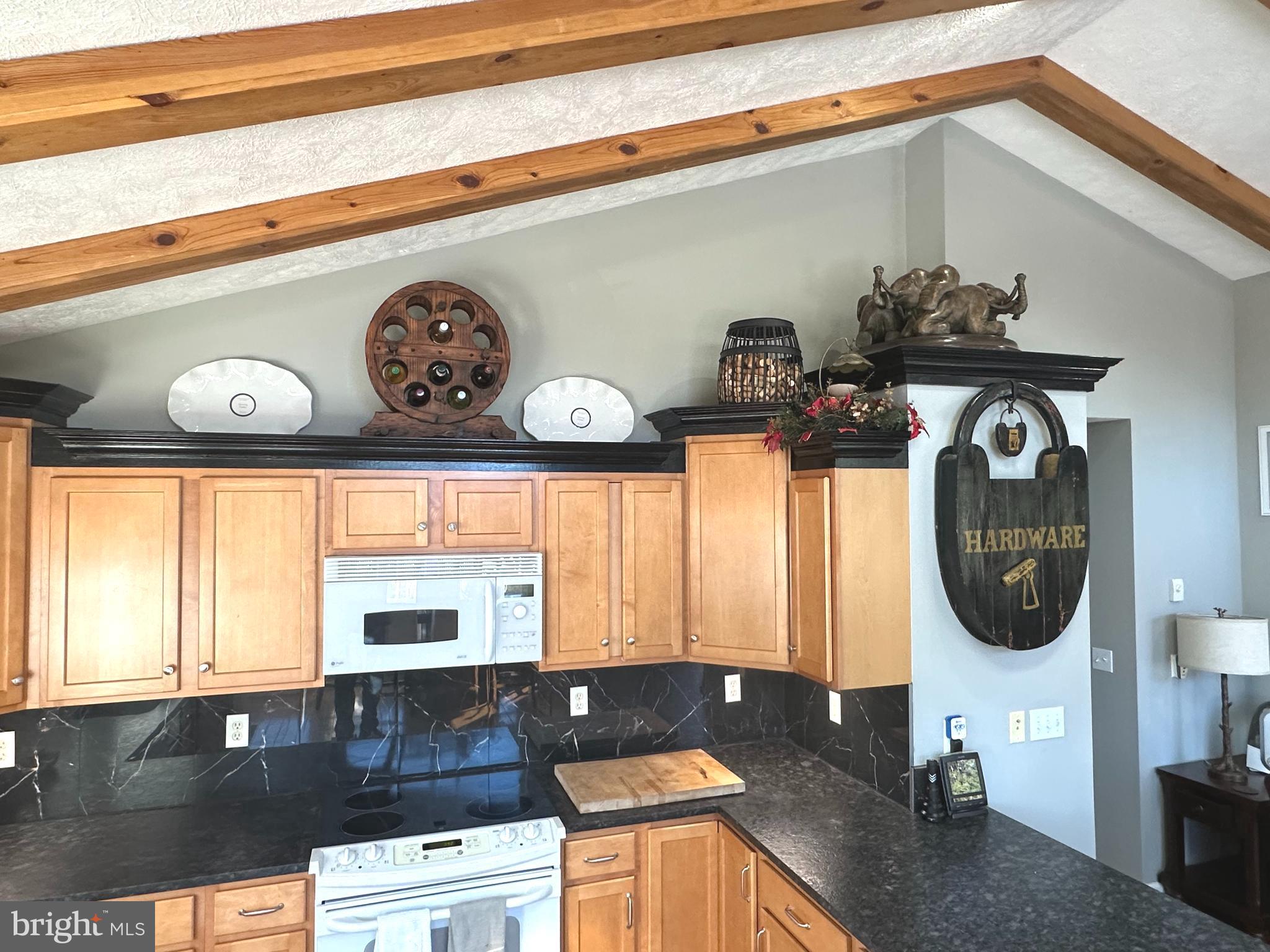 ASHTON WOODS - Residential