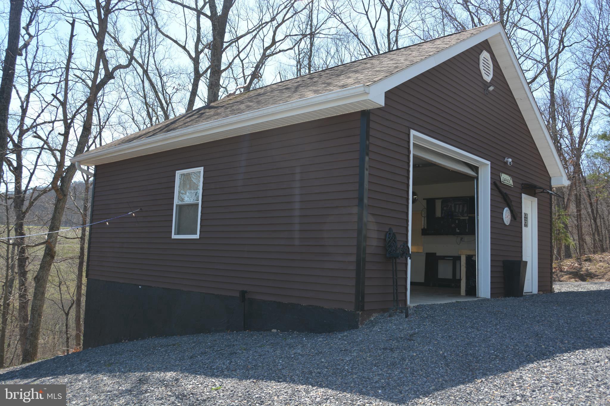 ASHTON WOODS - Residential