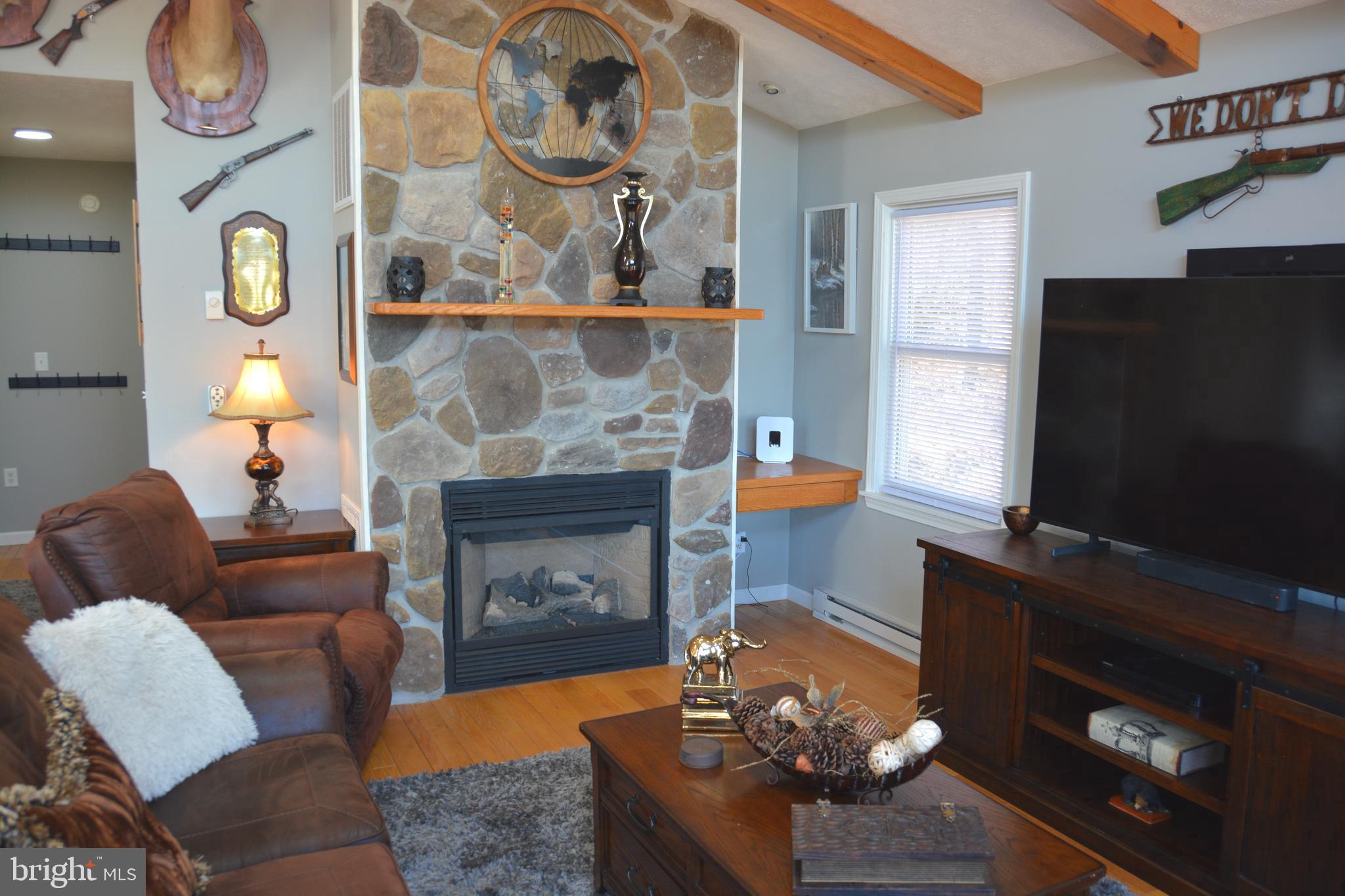 ASHTON WOODS - Residential