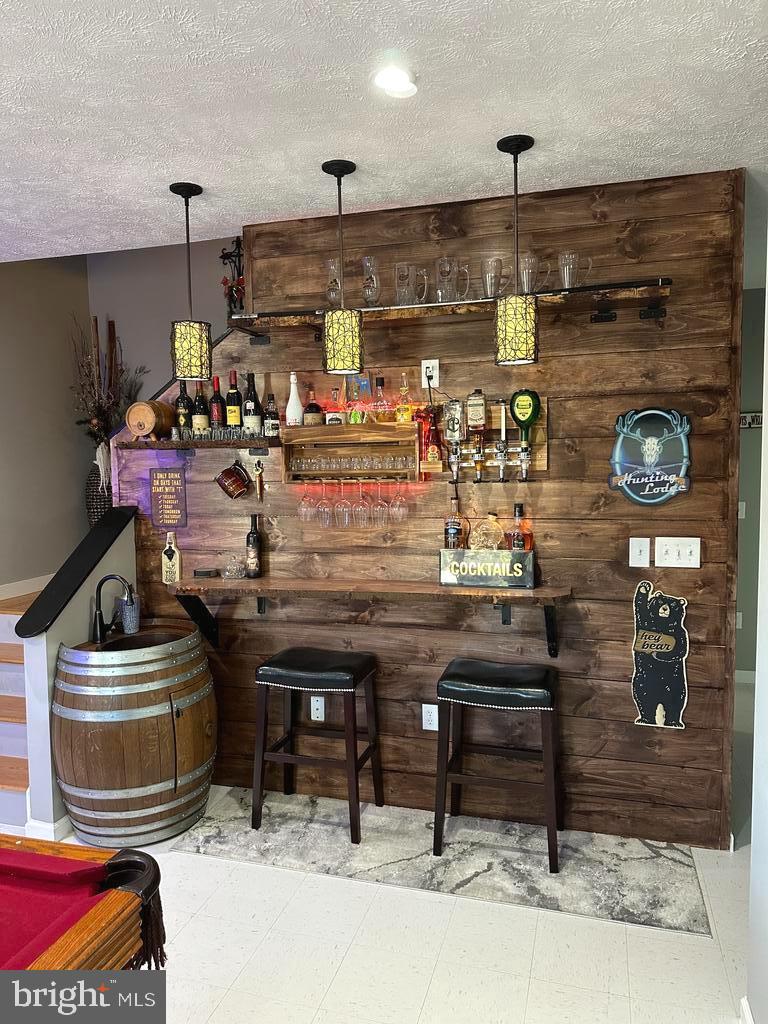 ASHTON WOODS - Residential