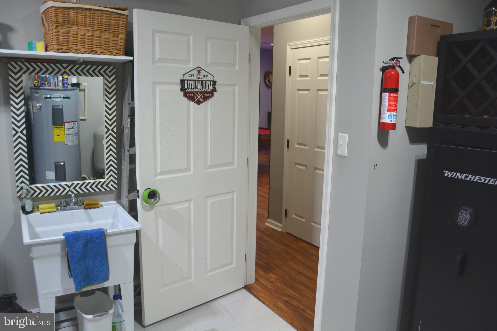 ASHTON WOODS - Residential