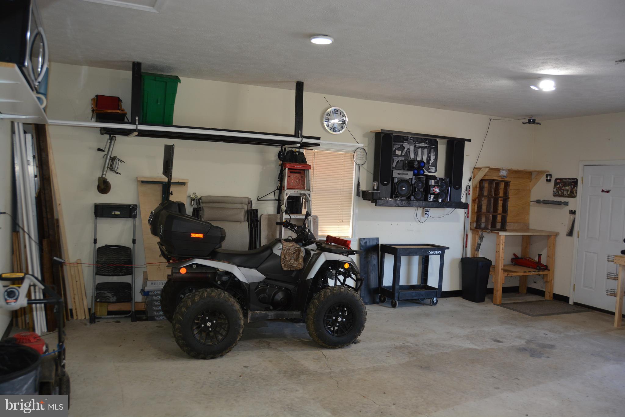 ASHTON WOODS - Residential