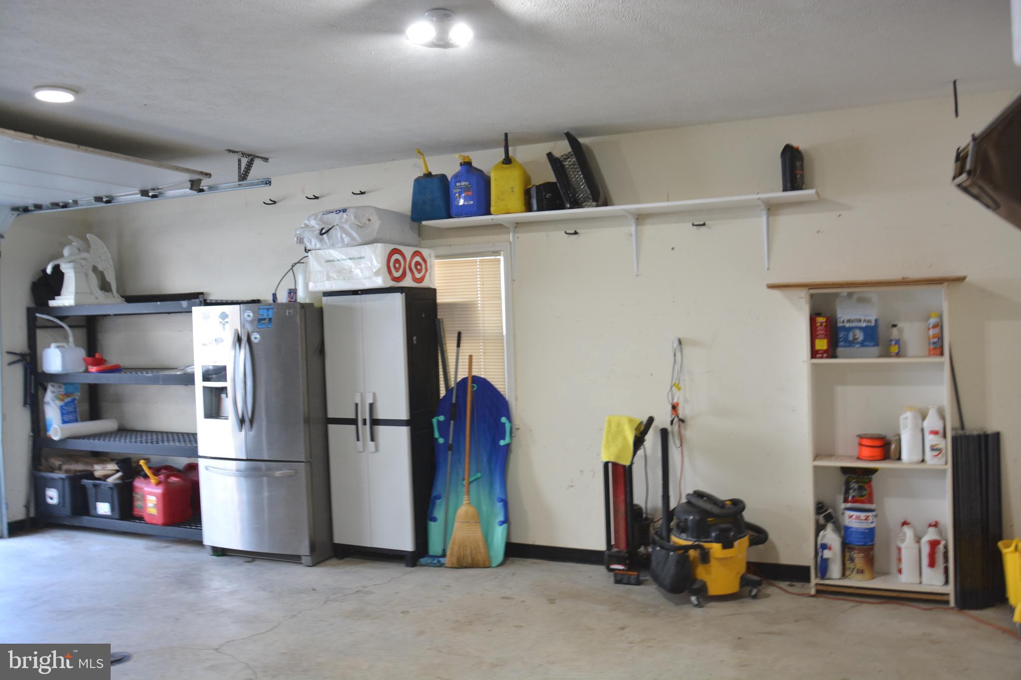 ASHTON WOODS - Residential