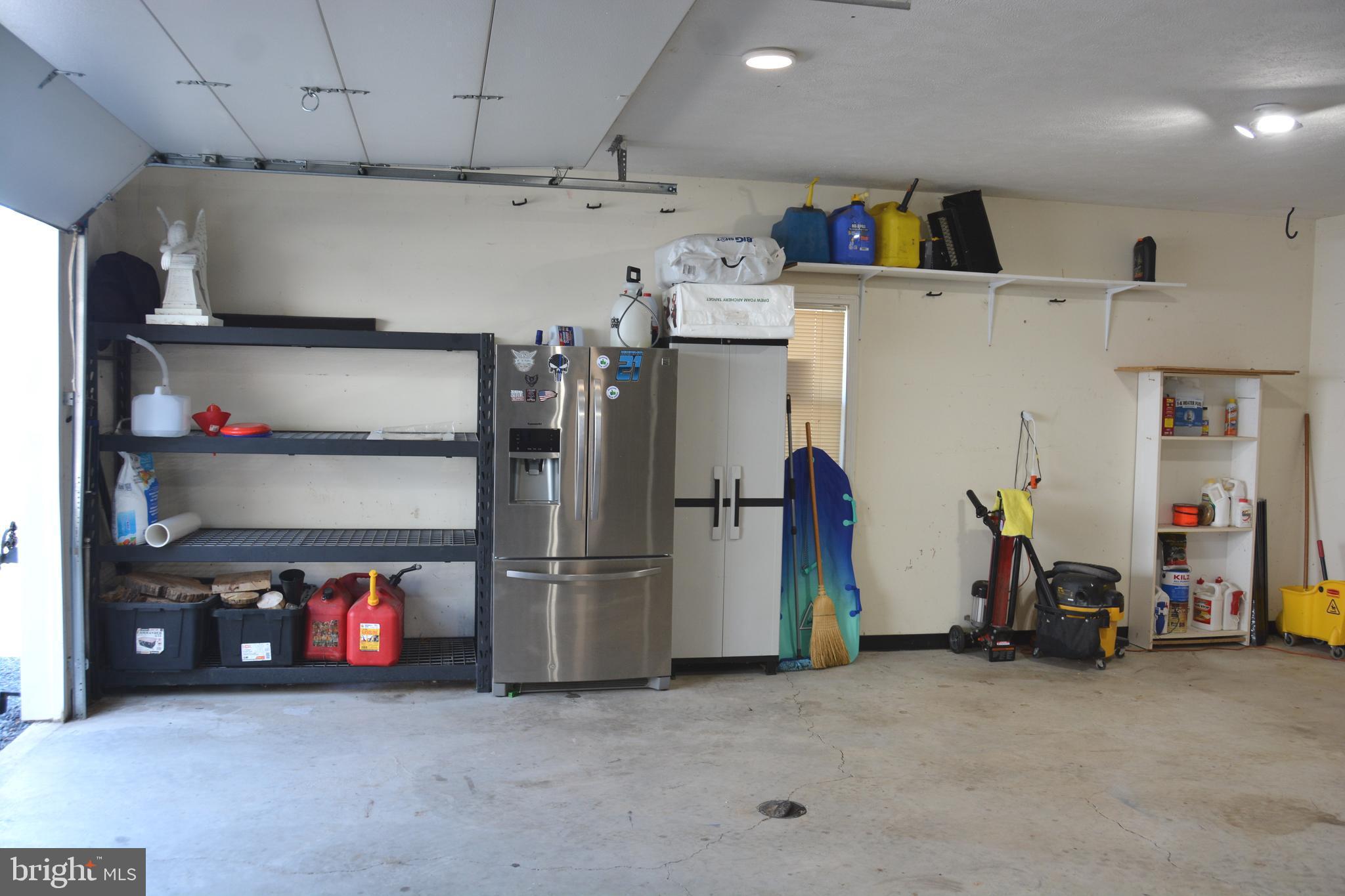 ASHTON WOODS - Residential