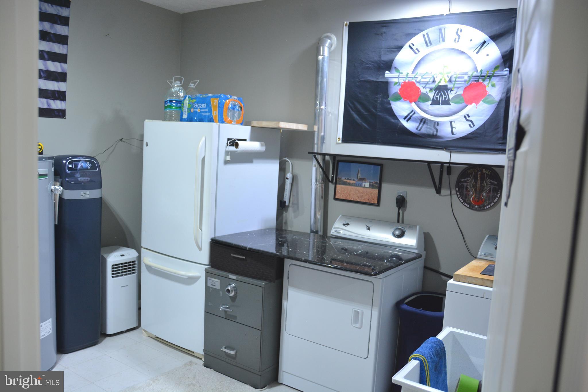 ASHTON WOODS - Residential