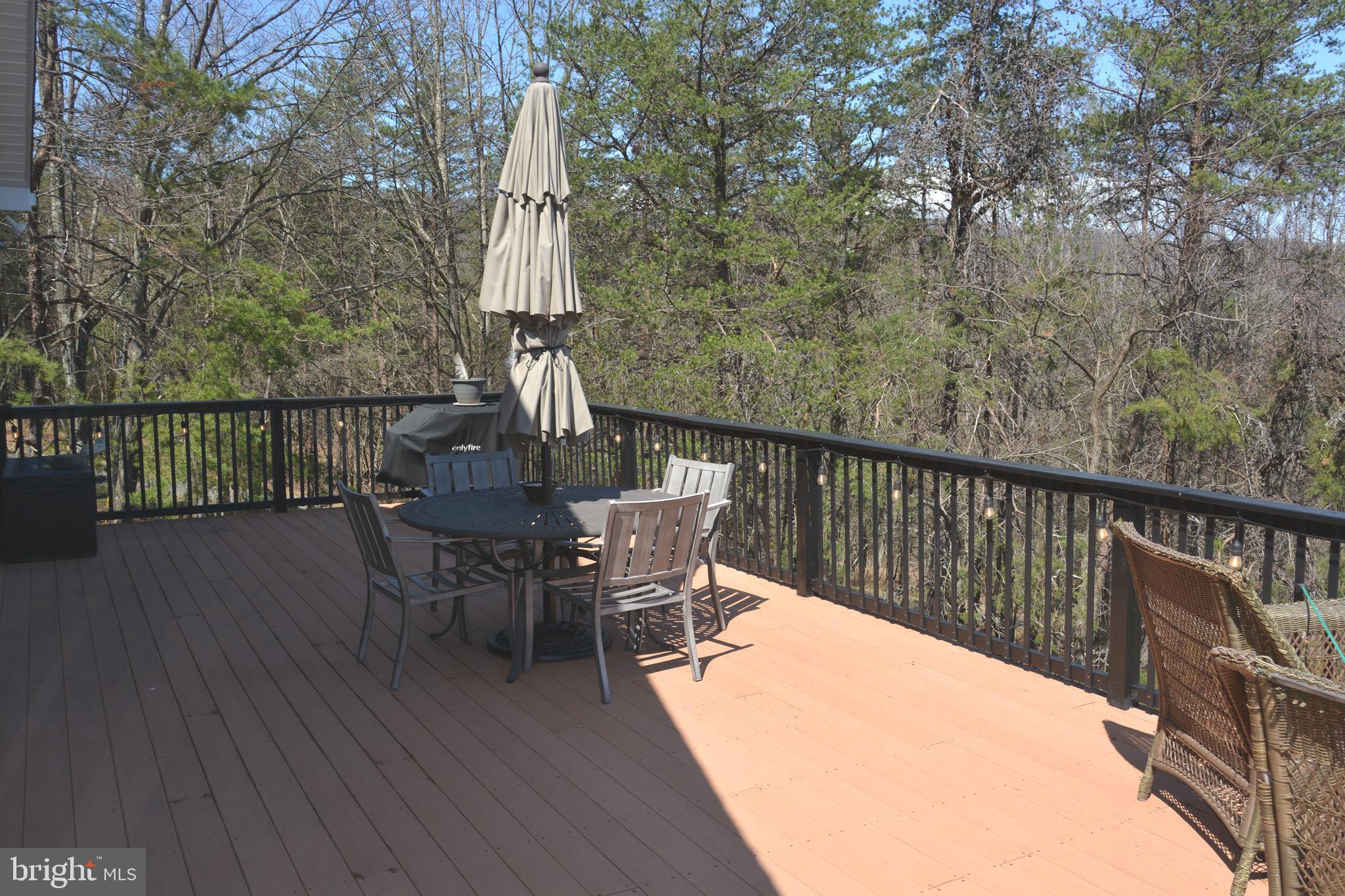 ASHTON WOODS - Residential