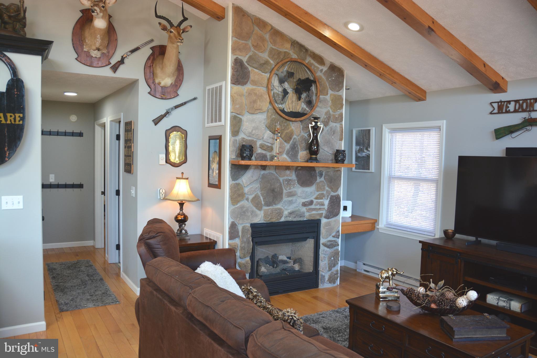 ASHTON WOODS - Residential