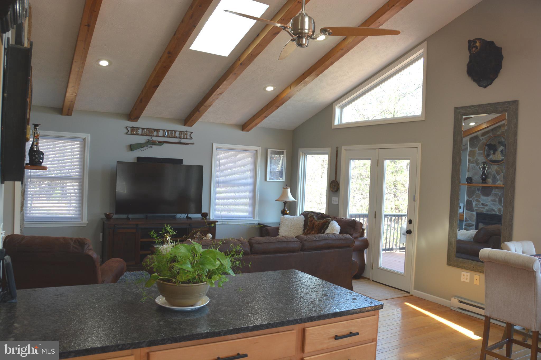 ASHTON WOODS - Residential