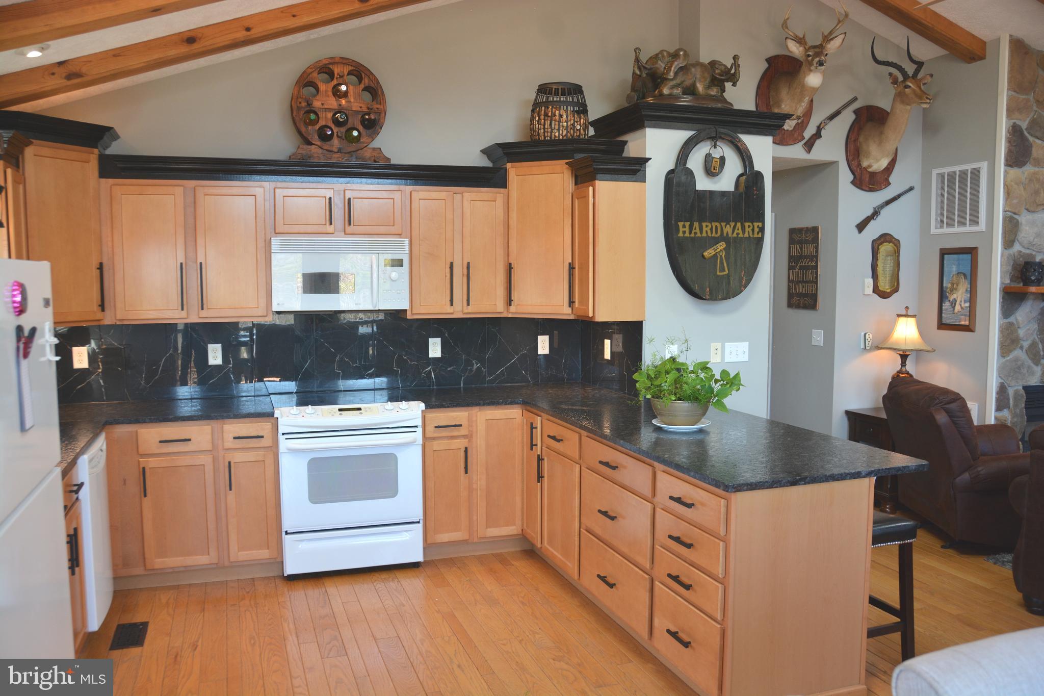 ASHTON WOODS - Residential