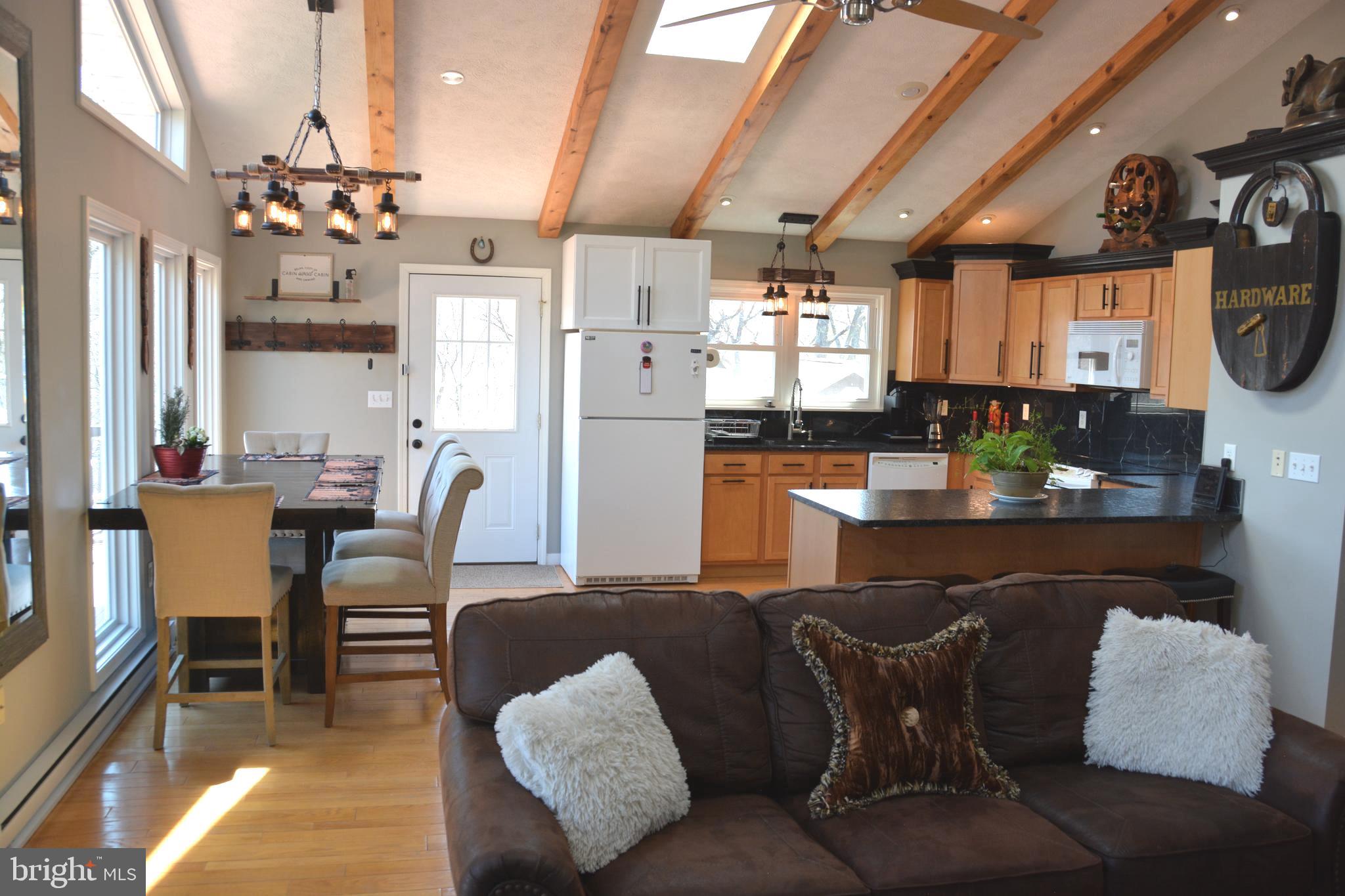 ASHTON WOODS - Residential