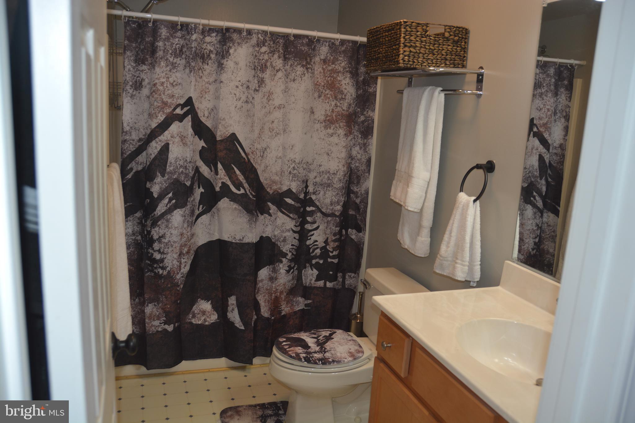 ASHTON WOODS - Residential