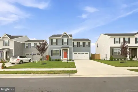 MLS: VAFV2043220