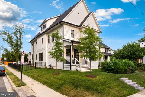 1247 N Stuart Street, Arlington, VA MLS: VAAR2054846