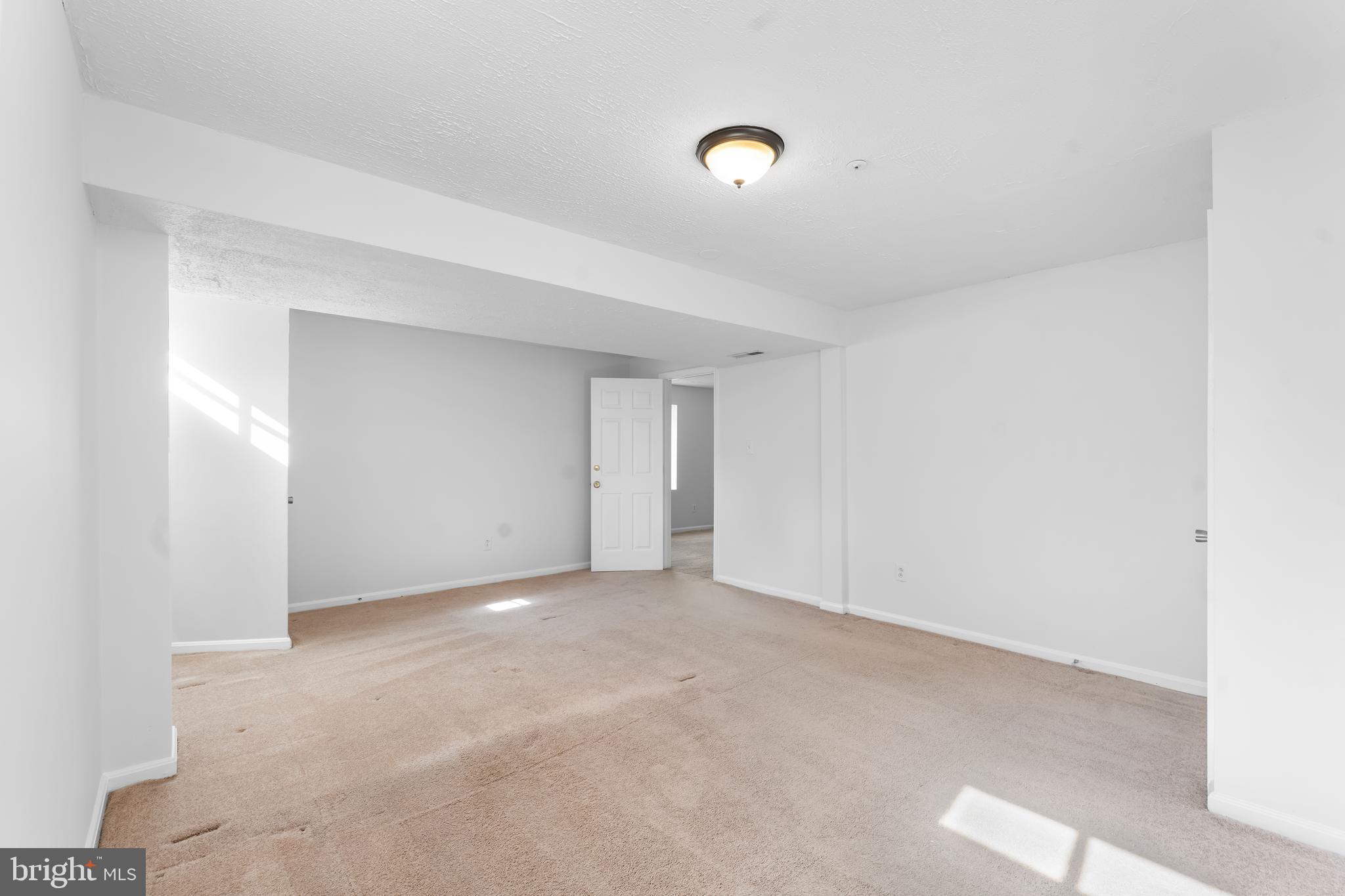 COLLINGTON MANOR - Residential