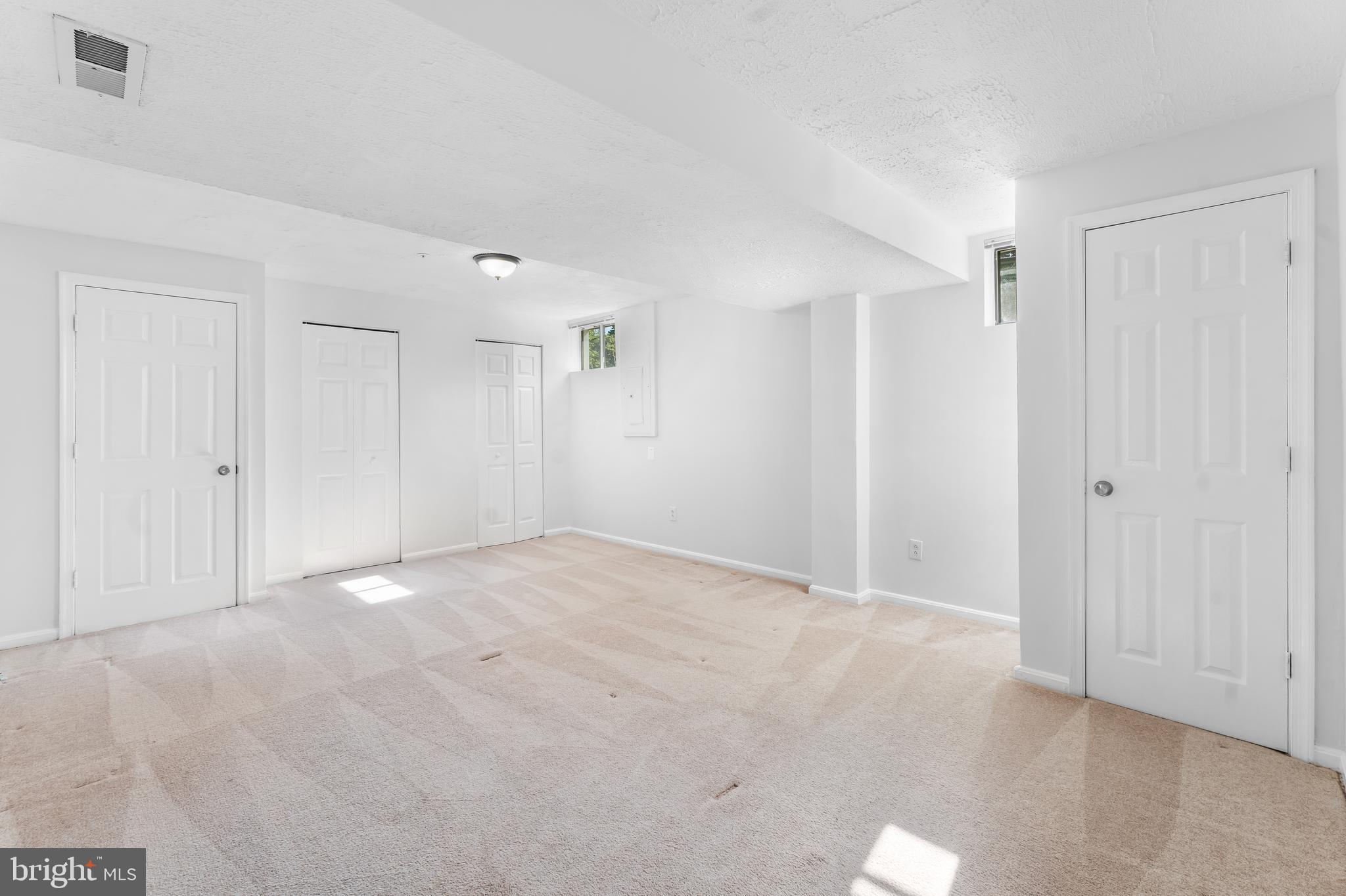 COLLINGTON MANOR - Residential