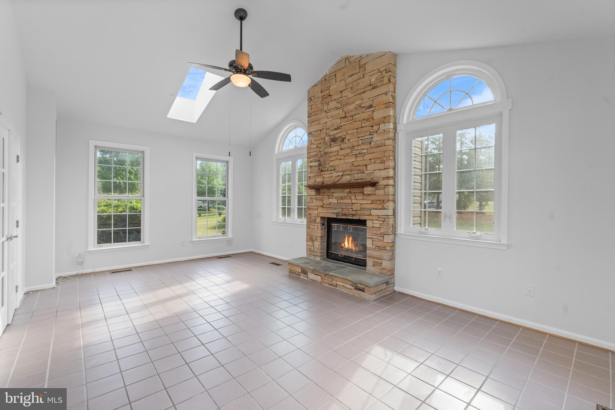 COLLINGTON MANOR - Residential