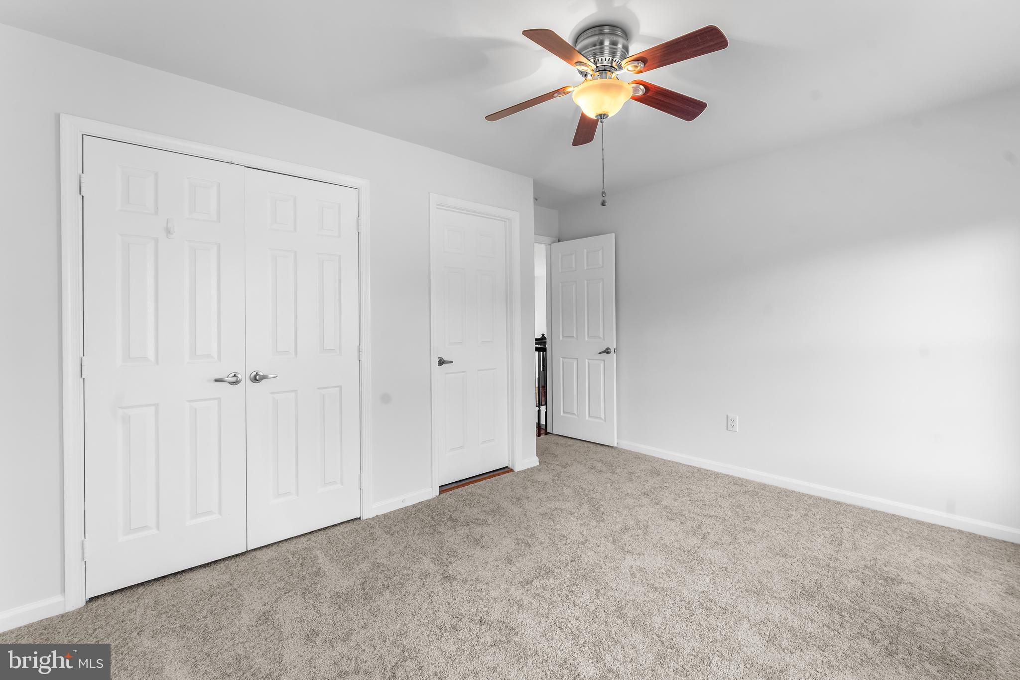 COLLINGTON MANOR - Residential