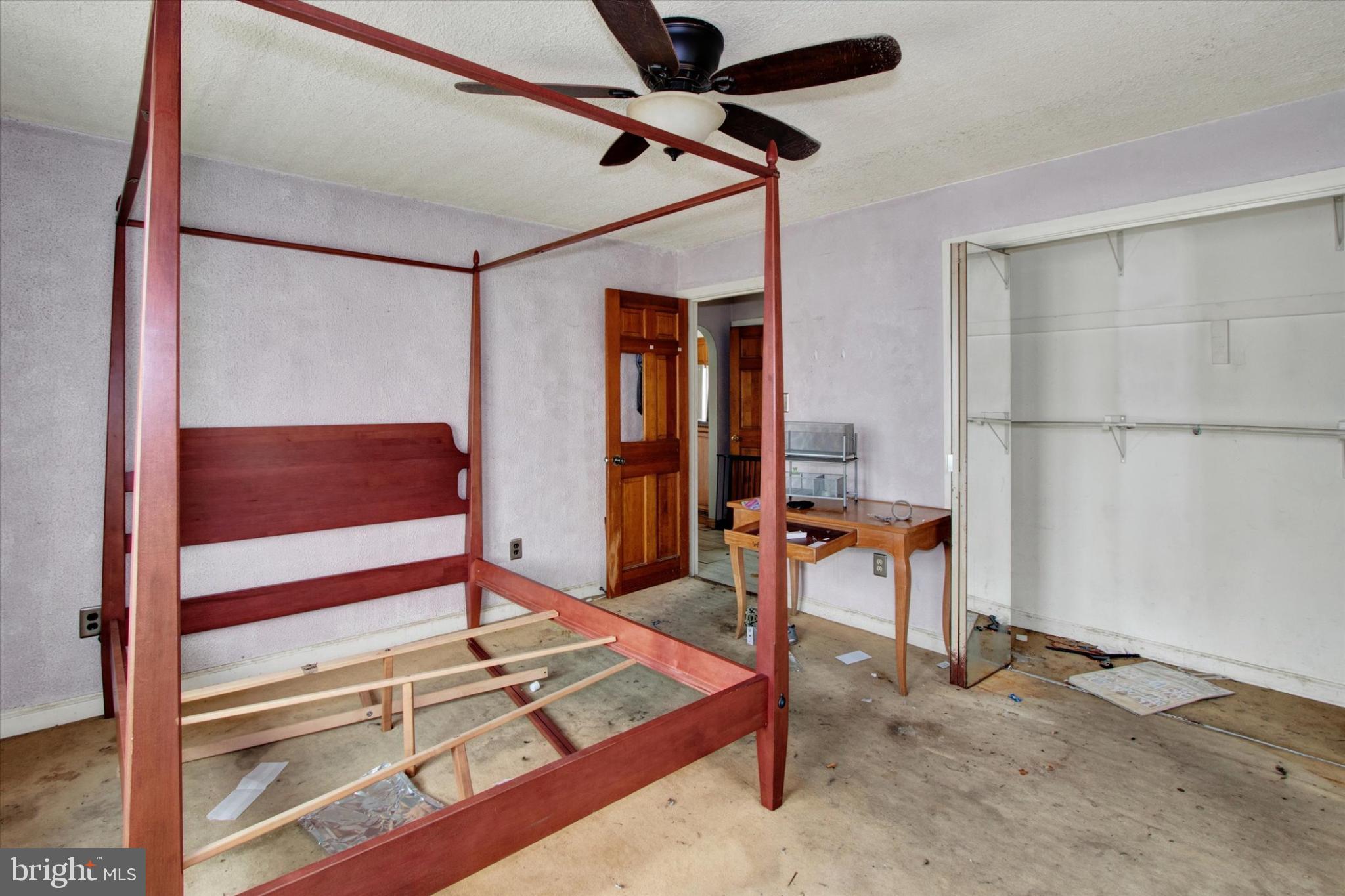 HYDE PARK - Residential