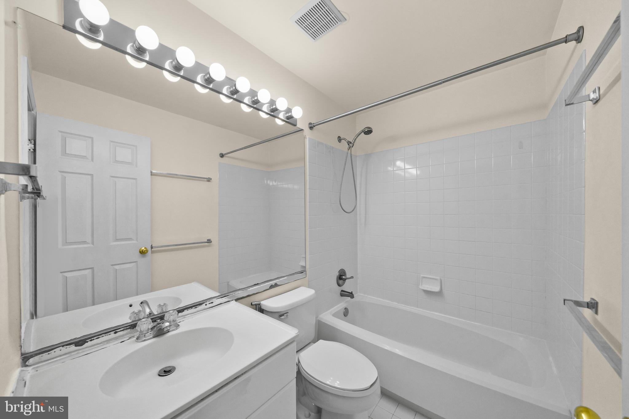 THE CROSSINGS - Residential