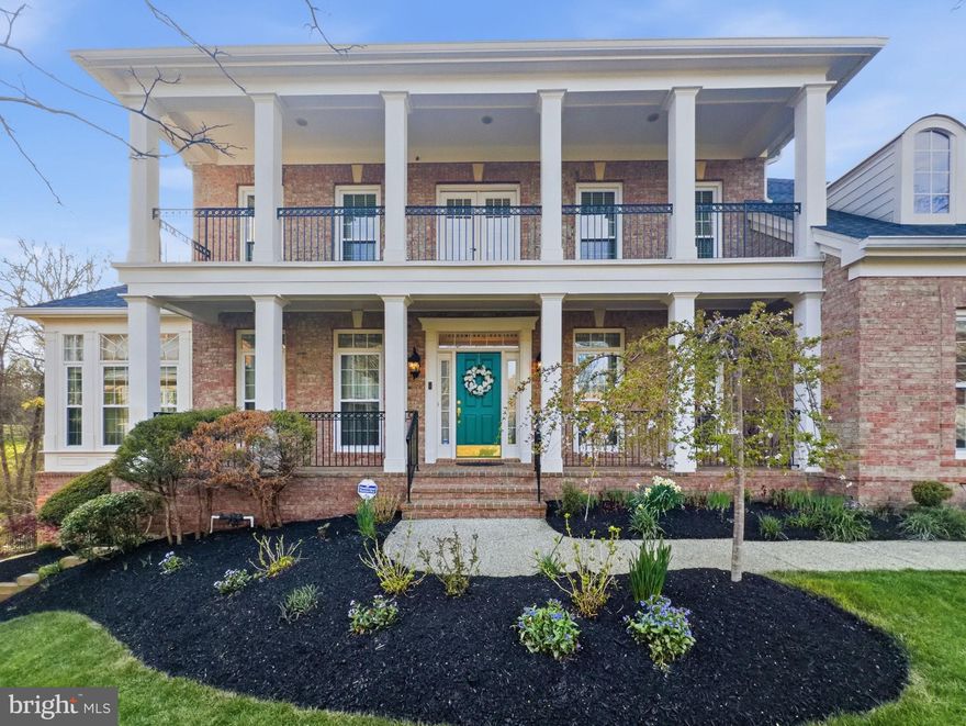 Beautiful Single-Family Home in the Much Sought After Farrcroft Community in Fairfax City. Easy Walk to 
Old Town Fairfax. Enjoy the Walking Trail at the Rear of the Home That Runs from Old Town Fairfax to The
Army Navy Country Club. Awesome Cul-De-Sac lot Which Backs to the Woods. Gorgeous Hardwood Floors
on the Main Level, Impressive Sunroom, 2+ Living/Family Rooms, Upper Floors has 3 Bedroom Suites with a 4th Bedroom, Fully Finished Walk Out Basement with 1 Bedroom Suite and Mini Kitchen. Must See!