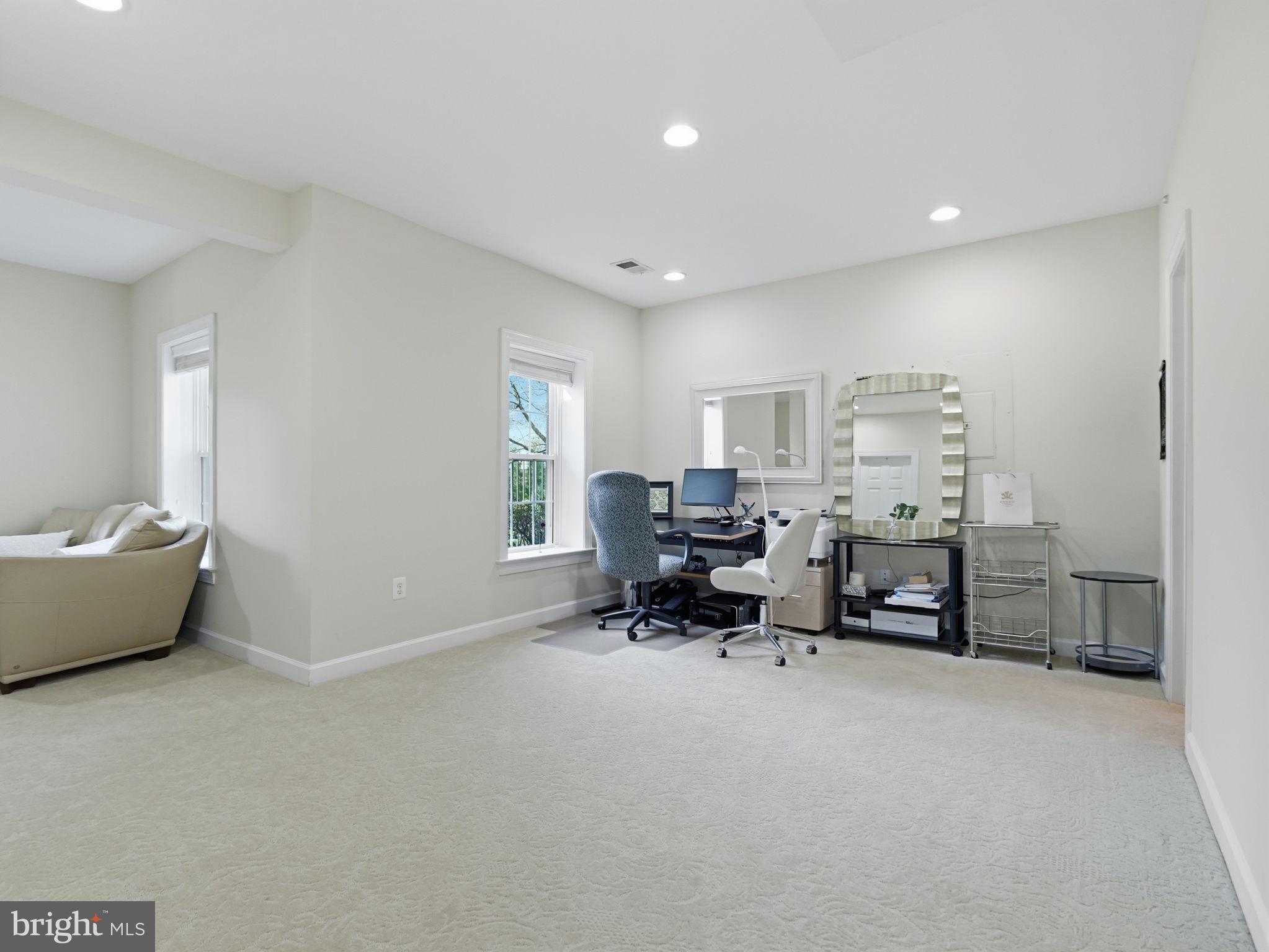 FARRCROFT - Residential