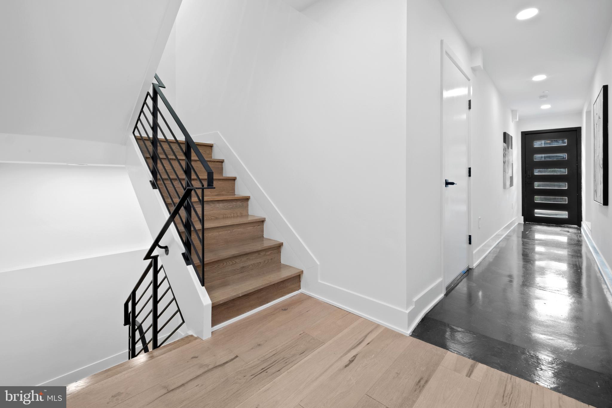 FAIRMOUNT - Residential