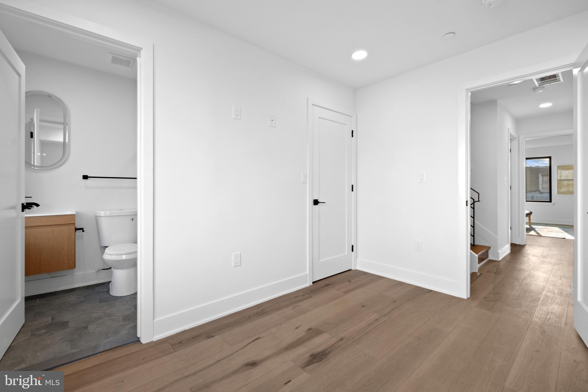 FAIRMOUNT - Residential