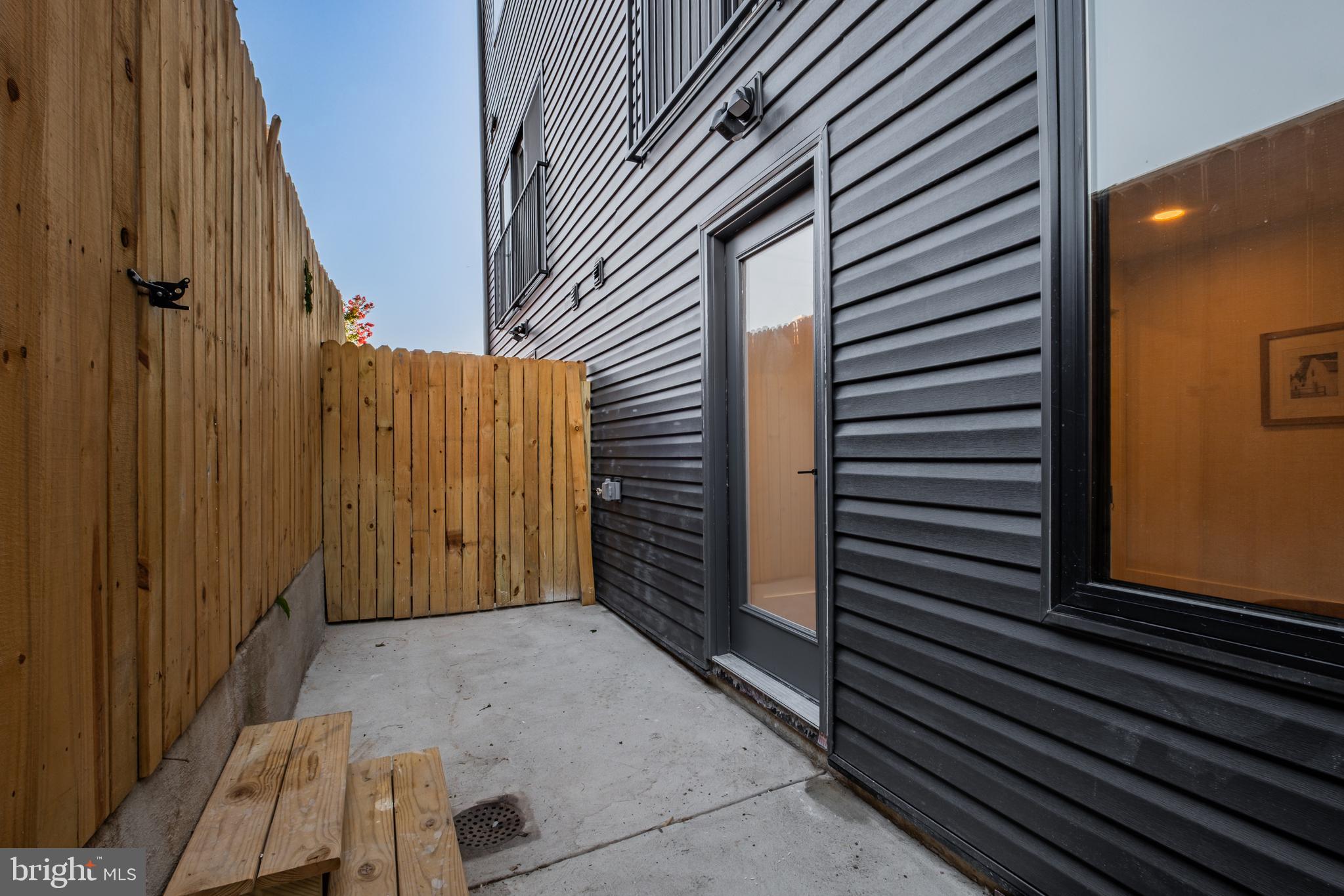 FAIRMOUNT - Residential