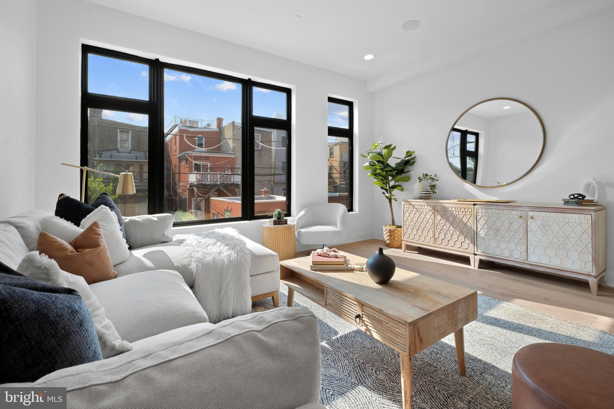 FAIRMOUNT - Residential