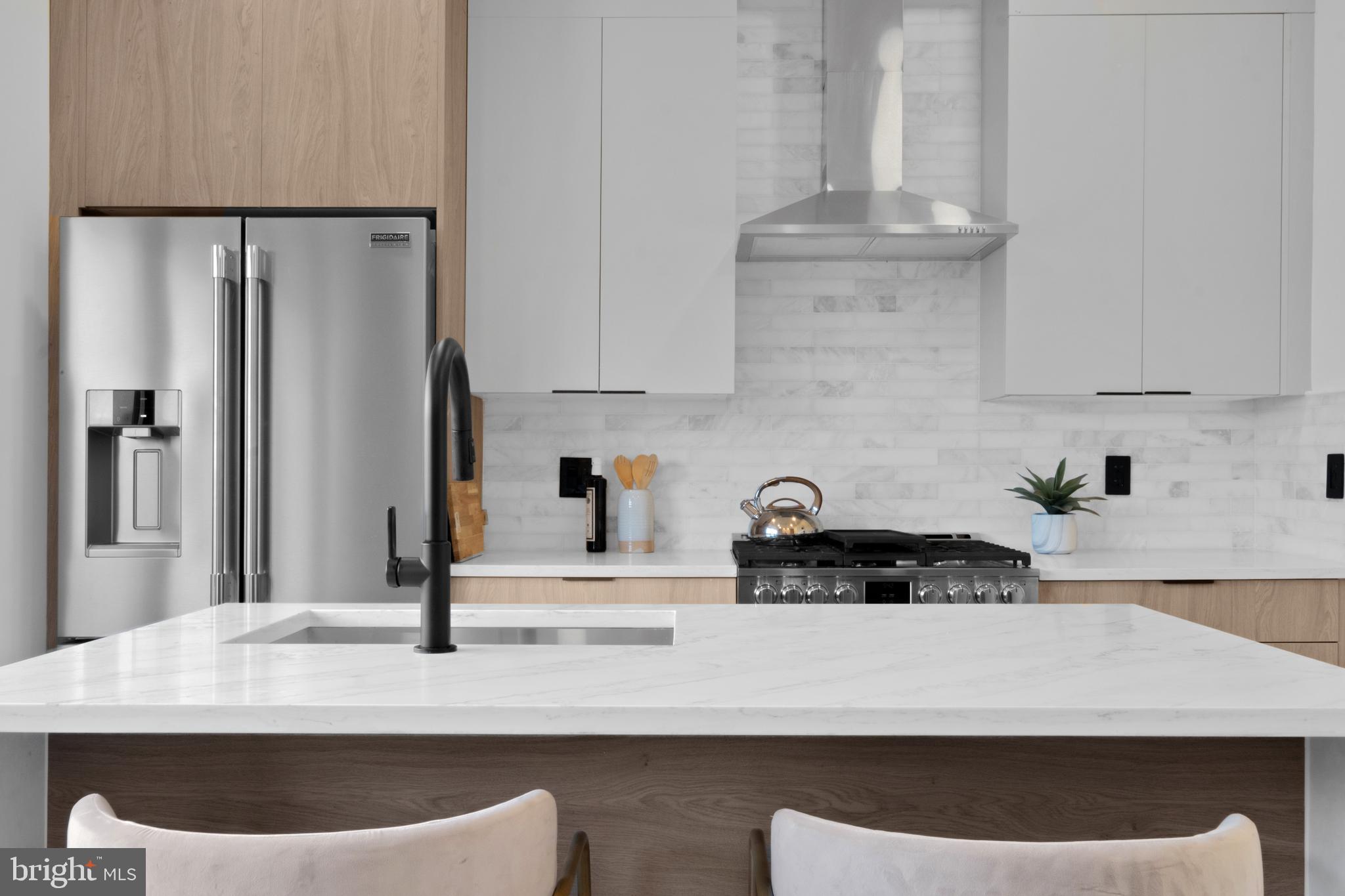 FAIRMOUNT - Residential