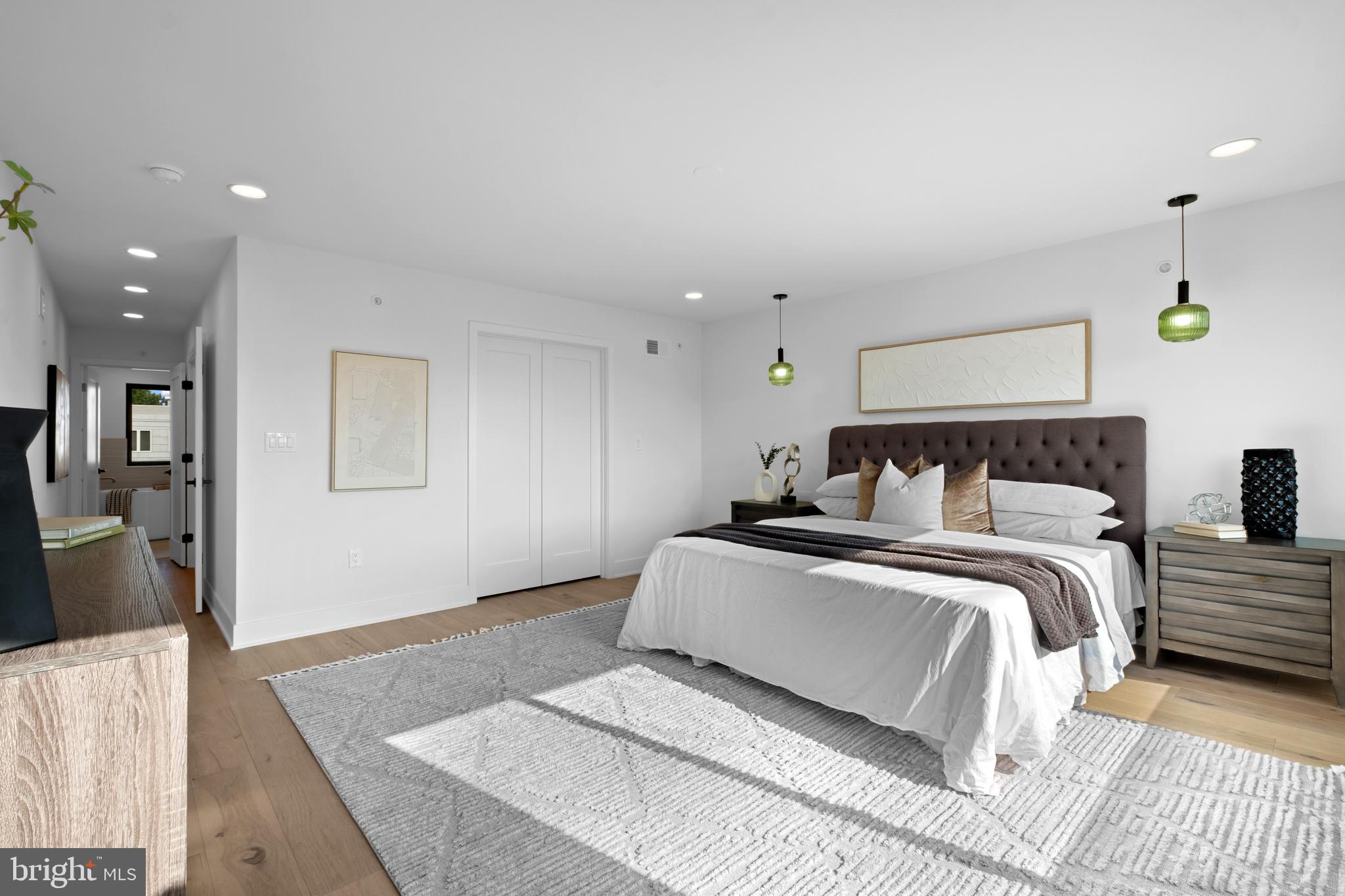 FAIRMOUNT - Residential