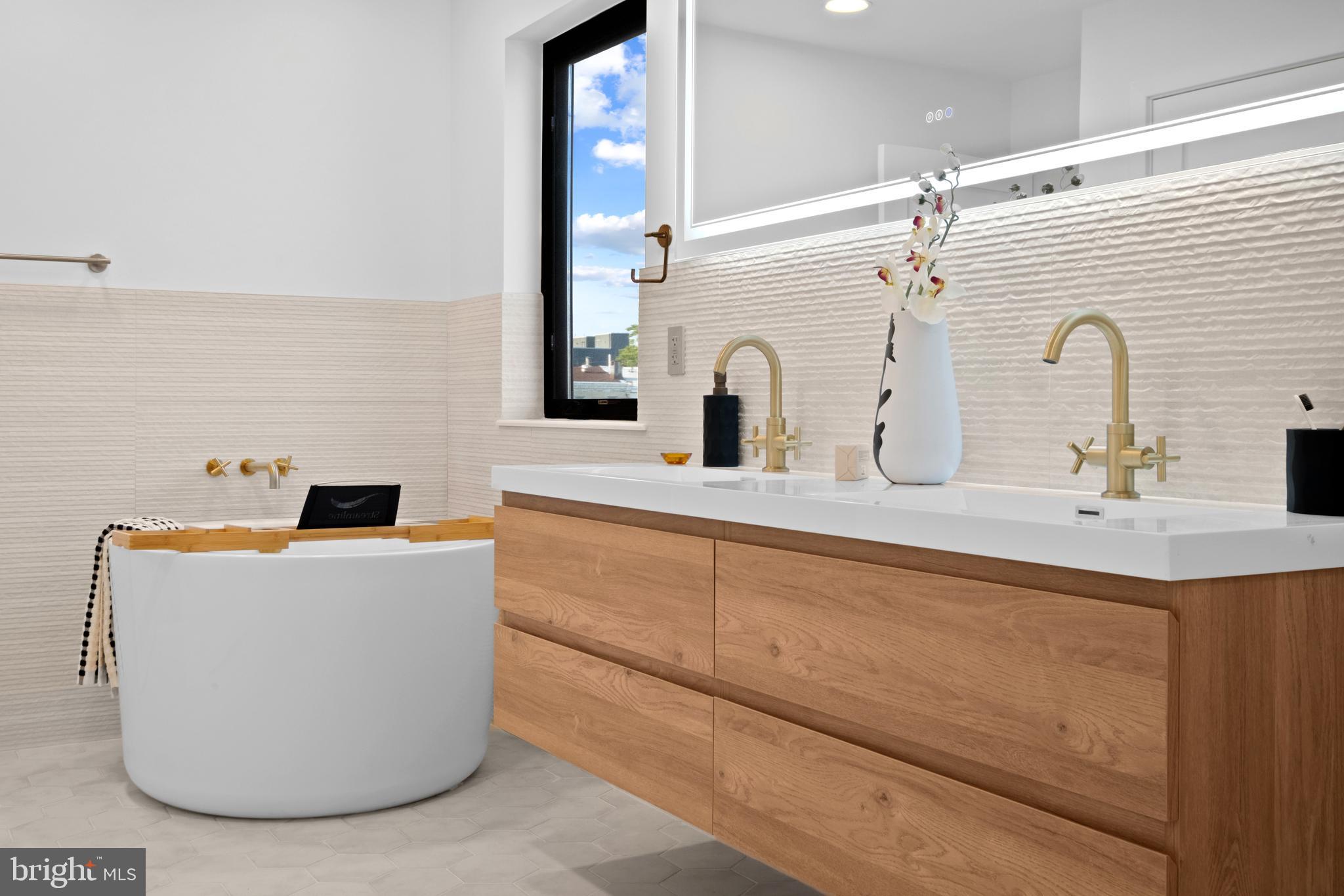 FAIRMOUNT - Residential