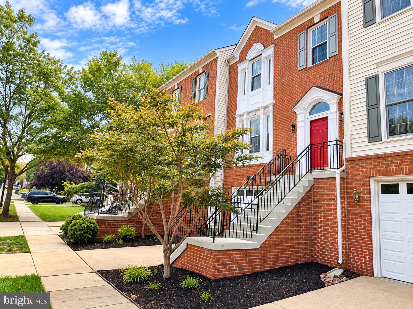 43163 KATAMA SQUARE