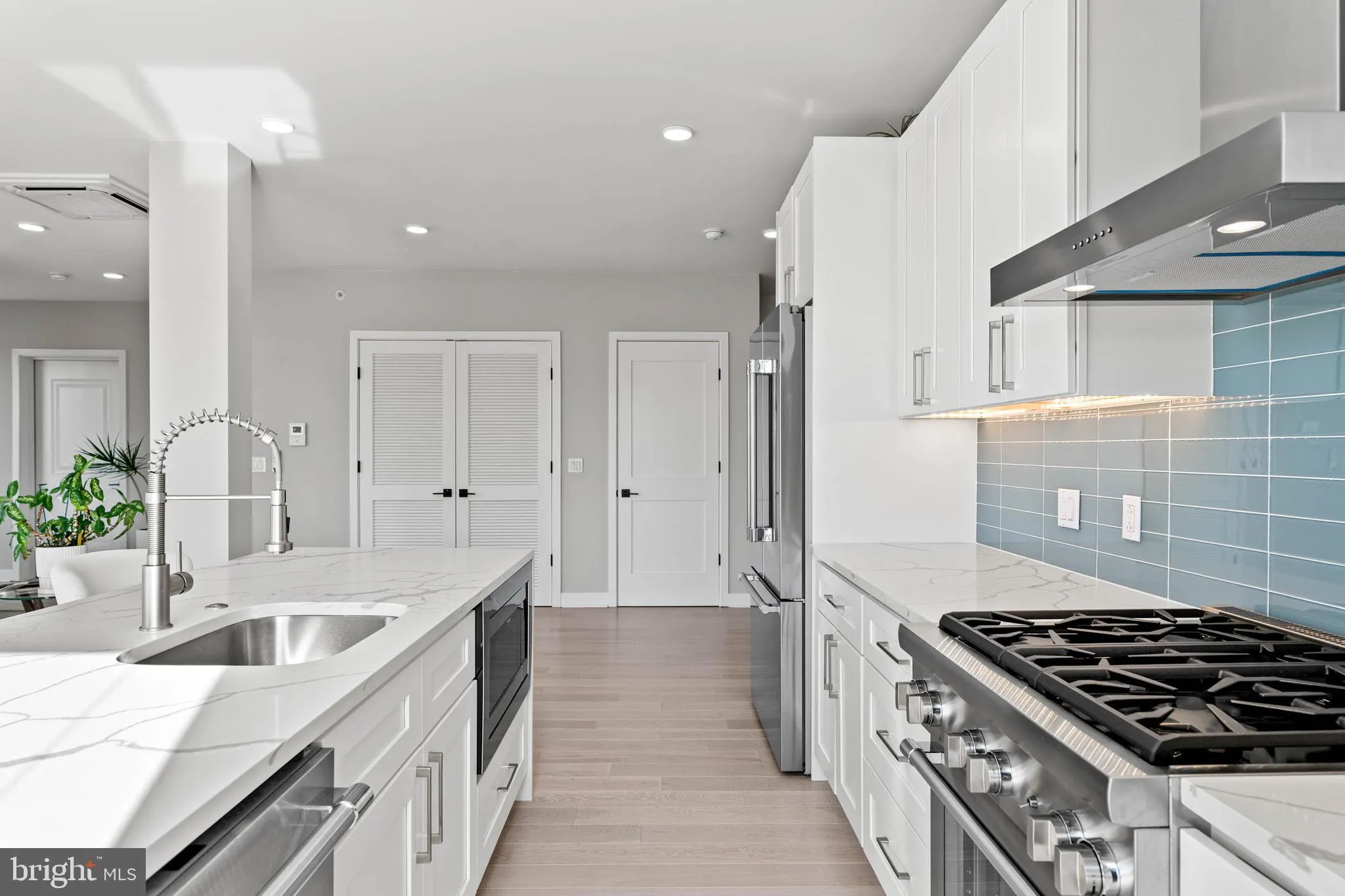 Philadelphia, Pennsylvania 19130, United States, 2 Bedrooms Bedrooms, ,2 BathroomsBathrooms,Residential,Active,242665