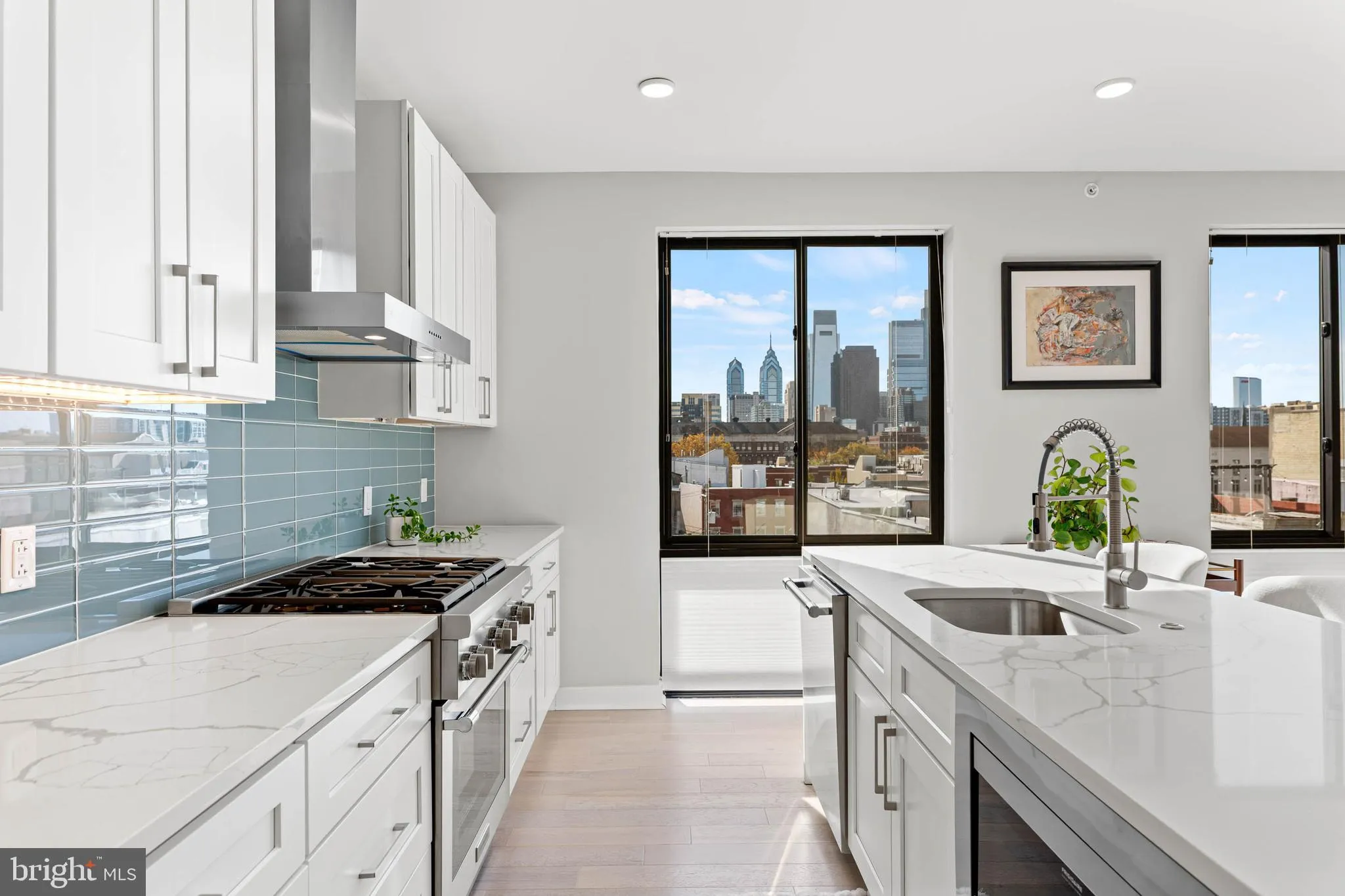 Philadelphia, Pennsylvania 19130, United States, 2 Bedrooms Bedrooms, ,2 BathroomsBathrooms,Residential,Active,242665