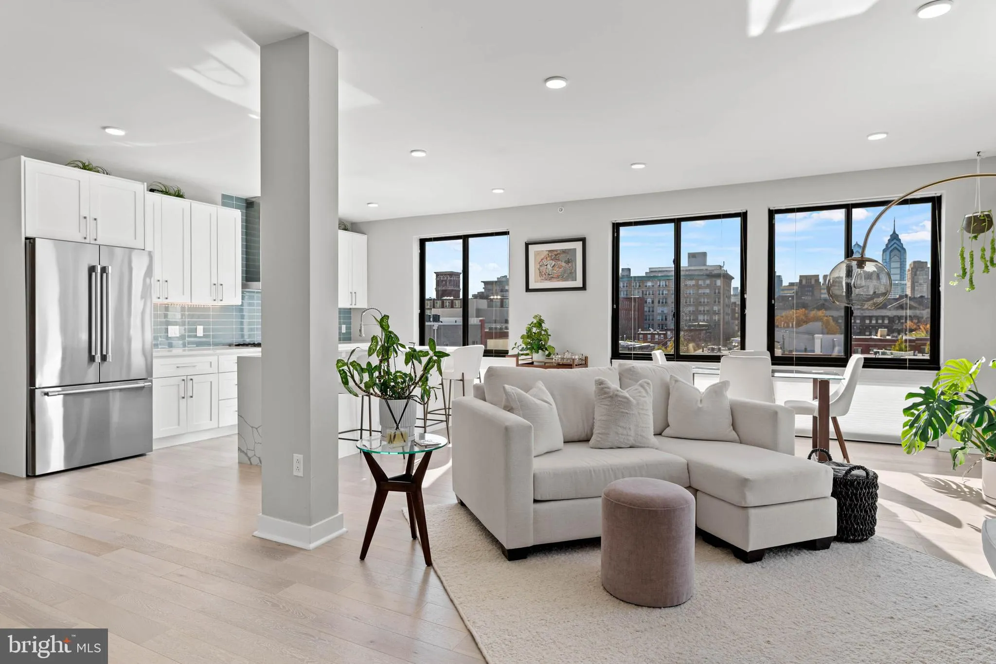 Philadelphia, Pennsylvania 19130, United States, 2 Bedrooms Bedrooms, ,2 BathroomsBathrooms,Residential,Active,242665