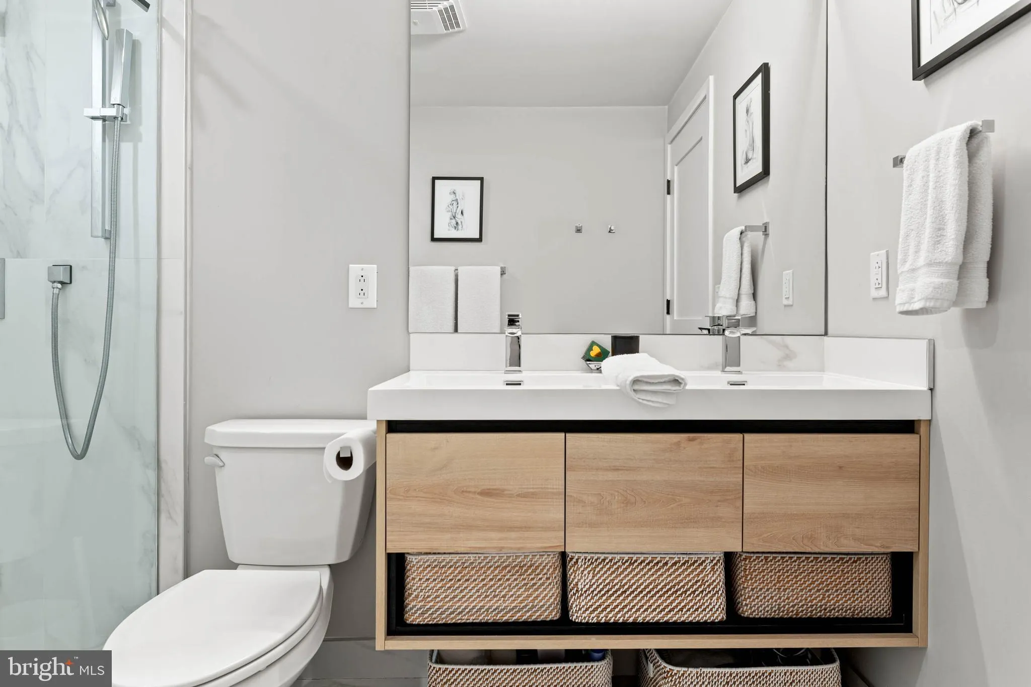 Philadelphia, Pennsylvania 19130, United States, 2 Bedrooms Bedrooms, ,2 BathroomsBathrooms,Residential,Active,242665