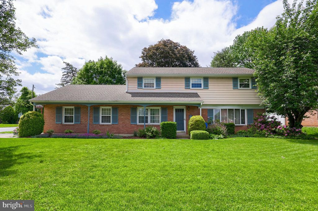 Photo of 1606 Ridgedale Drive, LANCASTER, PA 17601 (MLS # PALA2066104)