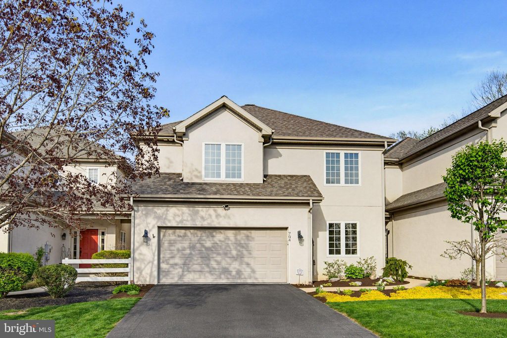 Photo of 704 Woodfield Drive, LITITZ, PA 17543 (MLS # PALA2086300)