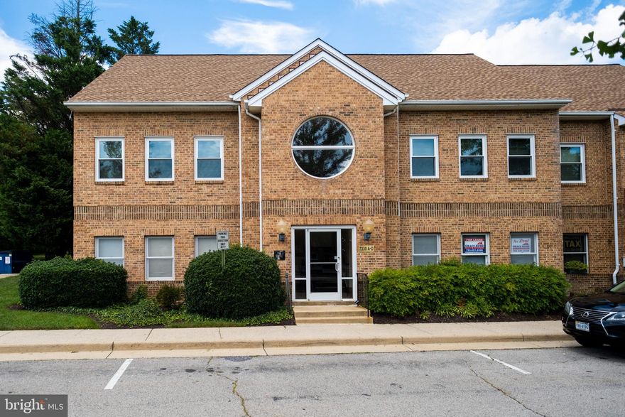 The most popular entry-level (1st floor) unit is available in the prime location of Annandale. A fully remodeled unit has a restroom, storage room, and coffee sink bar. This open floor plan is finished with LED lighting, New luxury vinyl flooring, and New neutral tone painting. Plenty of parking is available at any time. The quiet RAVENS CORNER CONDO is conveniently located close to highways (I-395 &495) and on major roads (Rt 236 & 617. This spot is perfect for barber shop, hair salon, Pilates studio, massage therapy, doctor's office, yoga studio, gallery, and any general/professional offices. Rarely available opportunity!!