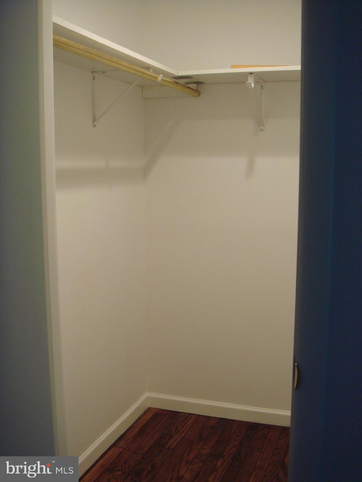 EASTON - Residential Lease