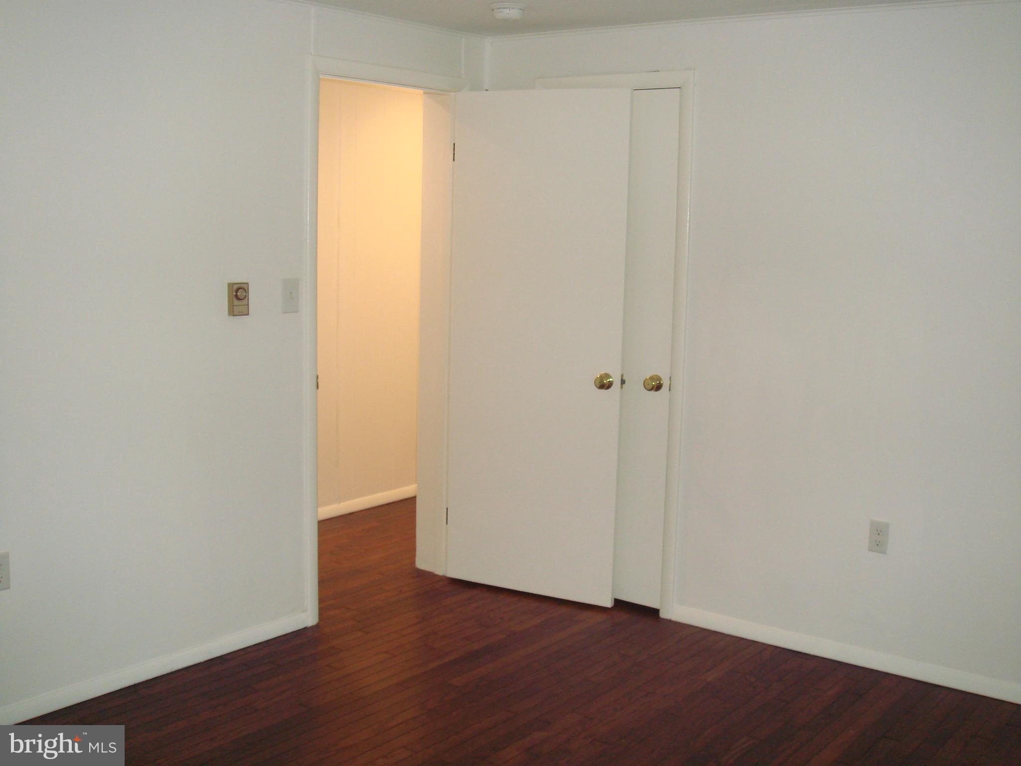 EASTON - Residential Lease