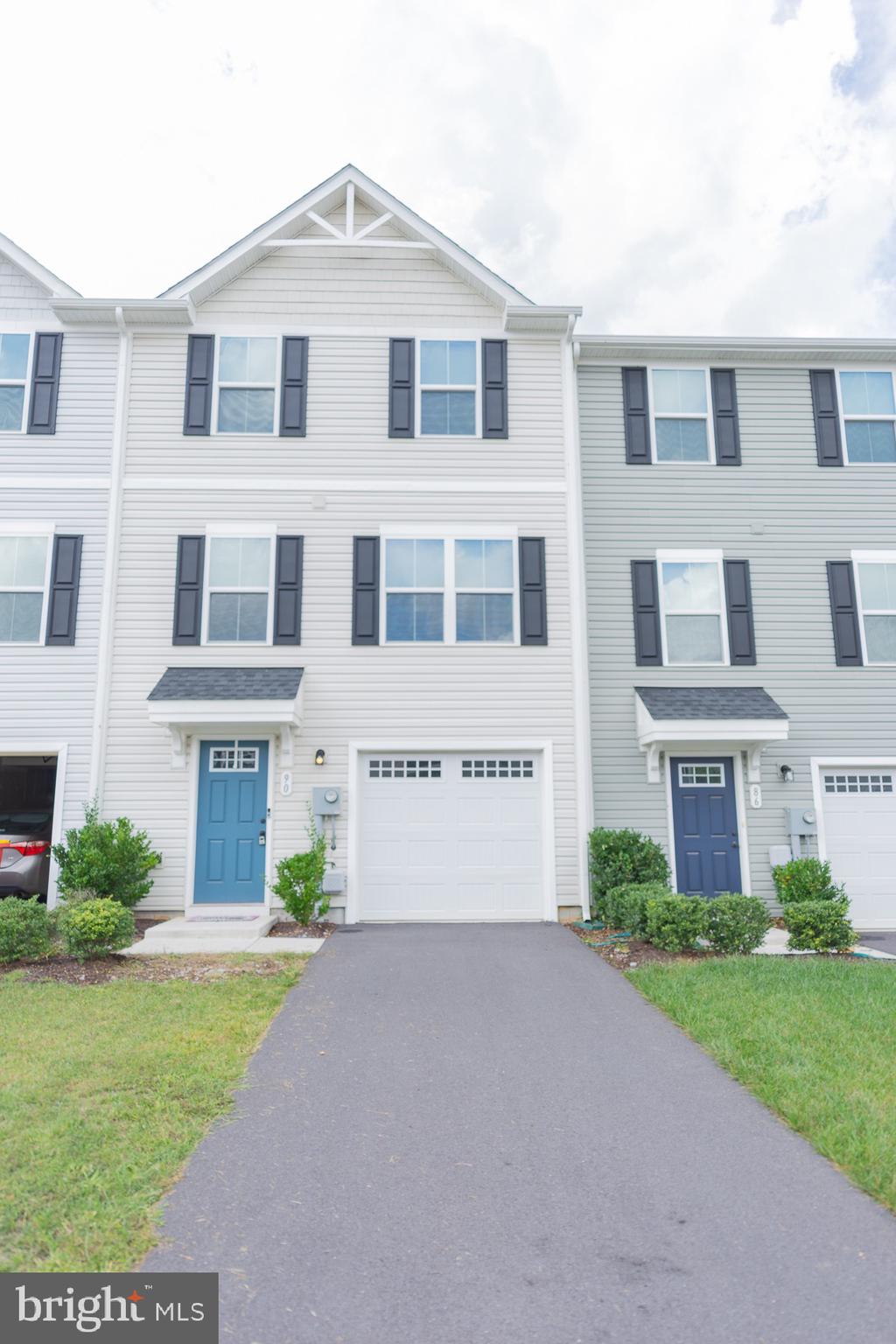 THE LAKES AT MARTINSBURG - Residential