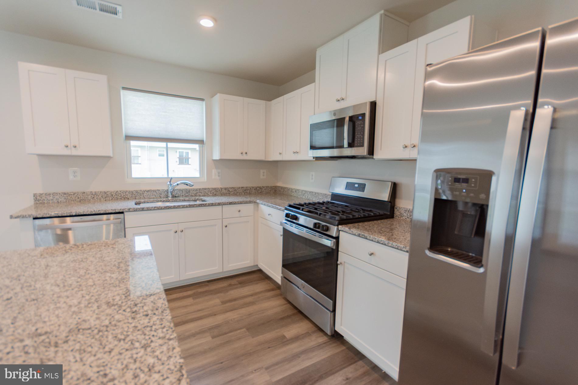 THE LAKES AT MARTINSBURG - Residential