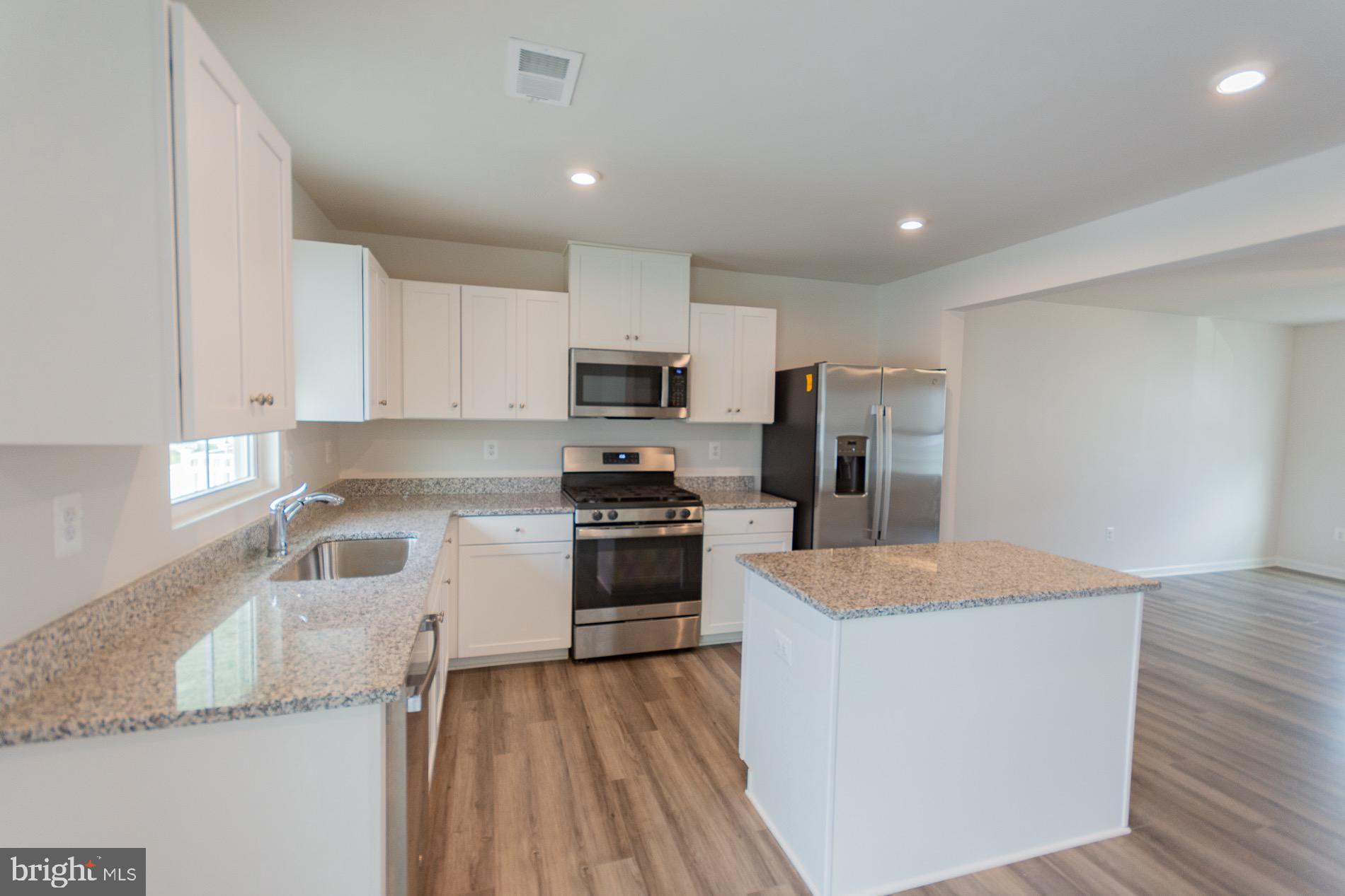 THE LAKES AT MARTINSBURG - Residential