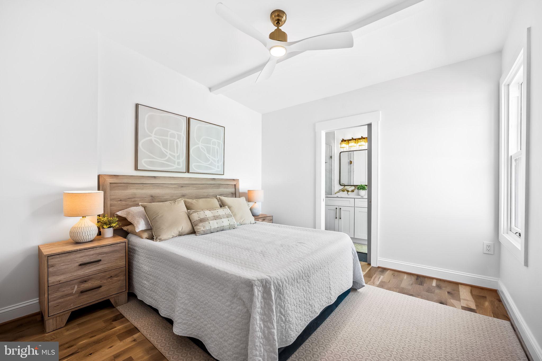 HOLLINS MARKET - Residential